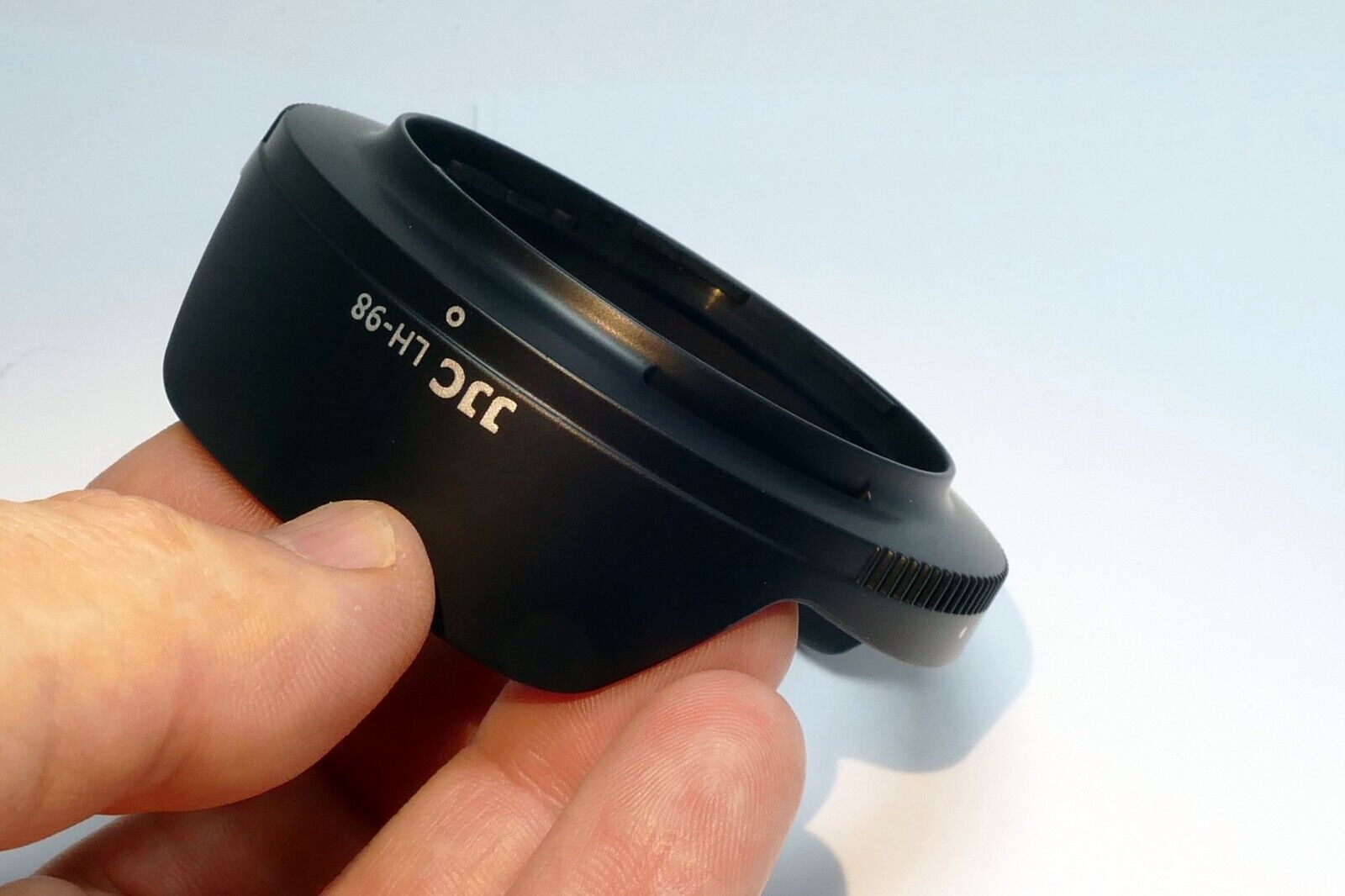 Dedicated  HB-98 Lens Hood Shade for  Nikon NIKKOR Z 24-50mm f/4-6.3