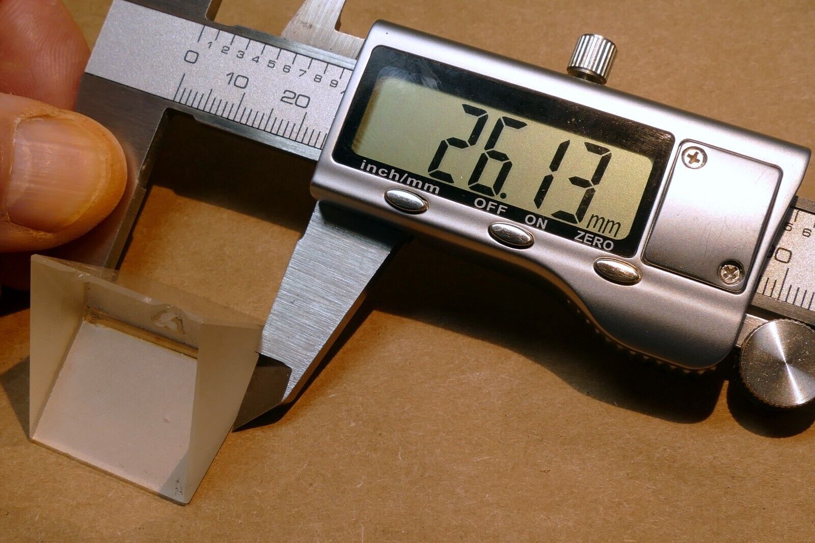 26mm Optical glass right angle prism 90 degree total reflection measurement