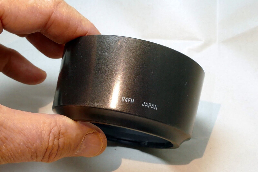Tamron B4FH Plastic Lens Shade Hood for   70-300mm F4.5-5.6 AF (58mm)