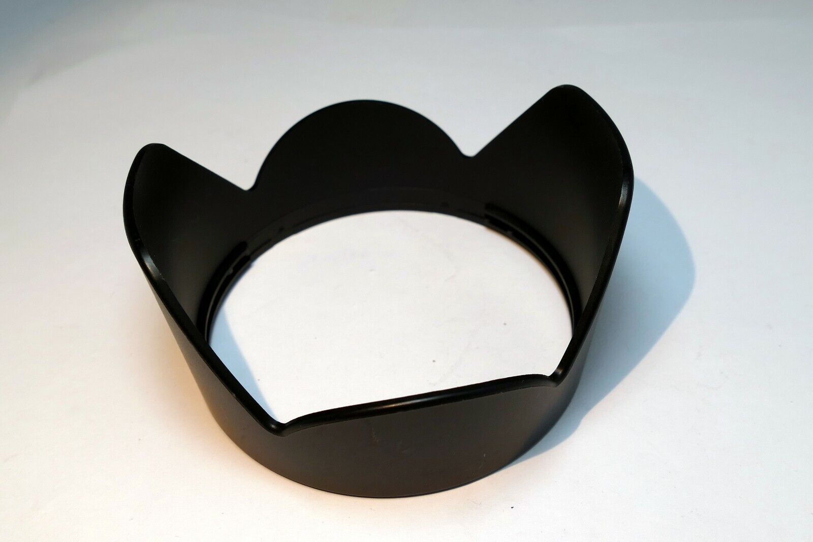 75mm ID Lens Hood Shade plastic twist on type