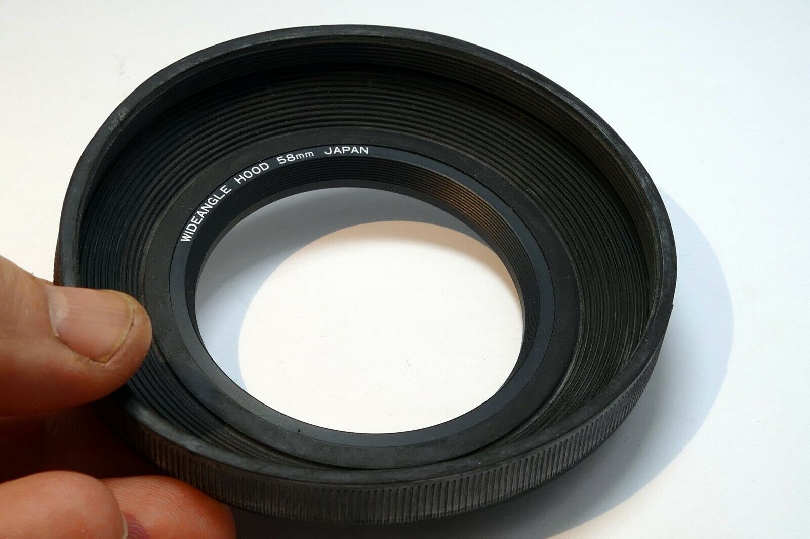 58mm screw in  Rubber Lens Hood Shade wide angle 28mm f2.8 f2.0
