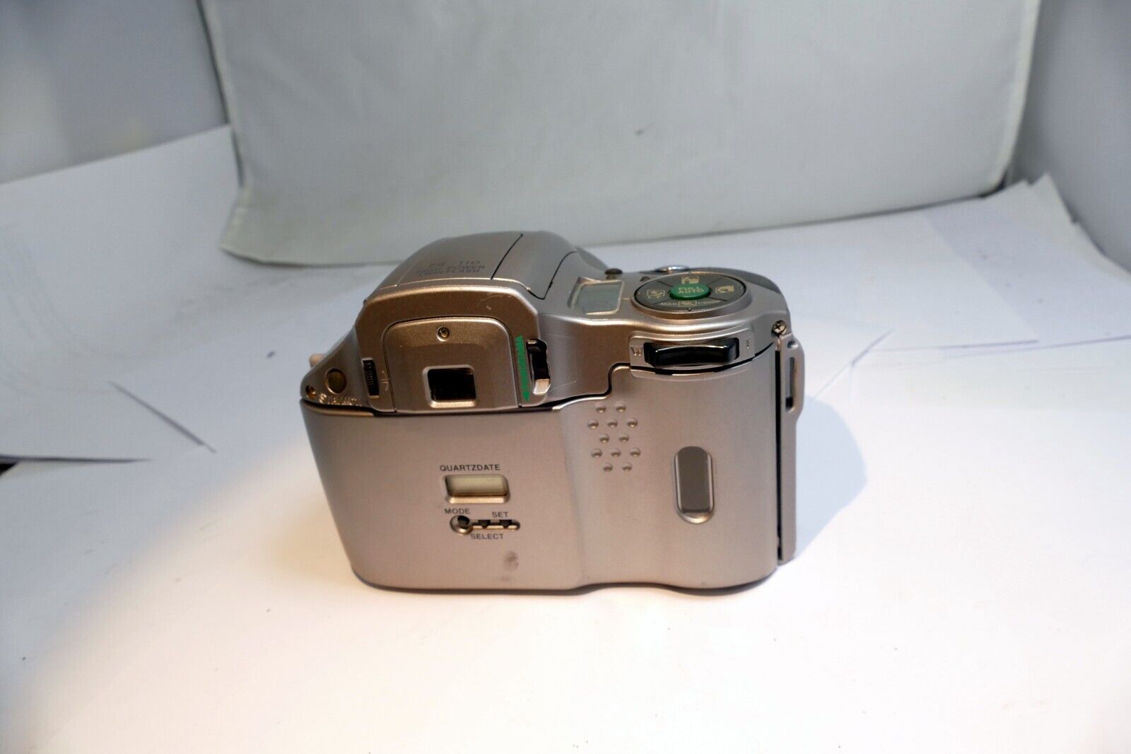 OLYMPUS Panorama IS-20 DLX ZOOM 28-110mm 4X lens CAMERA Untested - AS IS