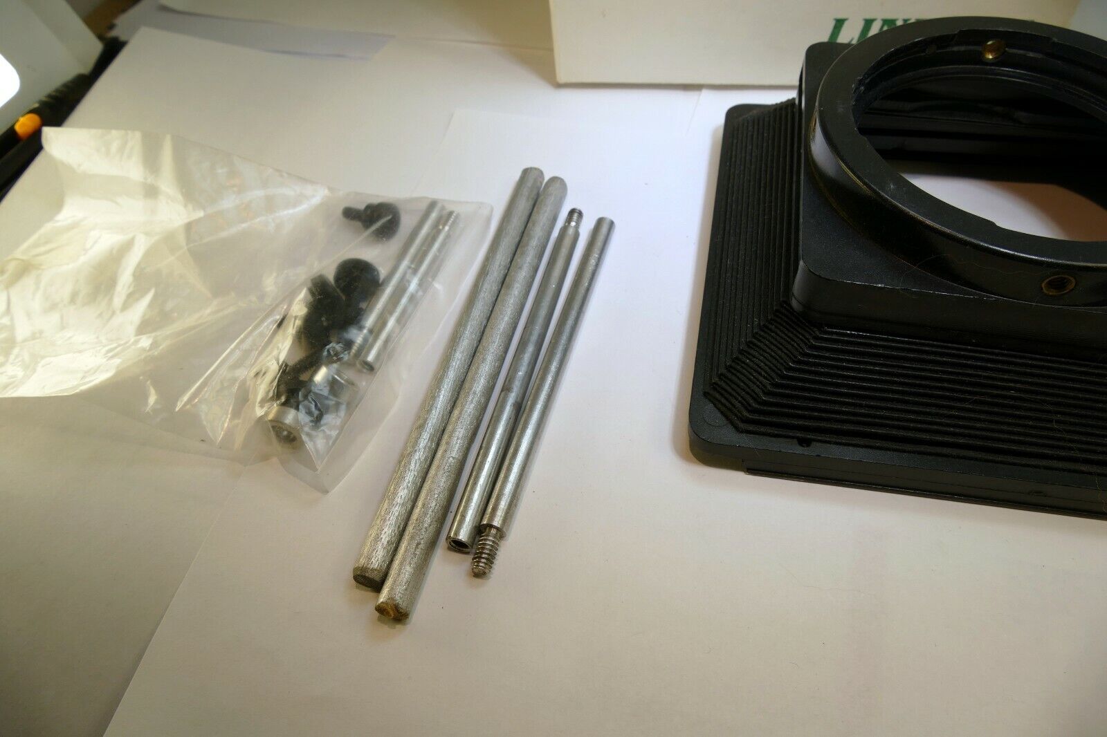 Lindahl Bellows lens Hood 31.1325 Bell-O-Shade Single 3X3 slot Hasselblad CF B60