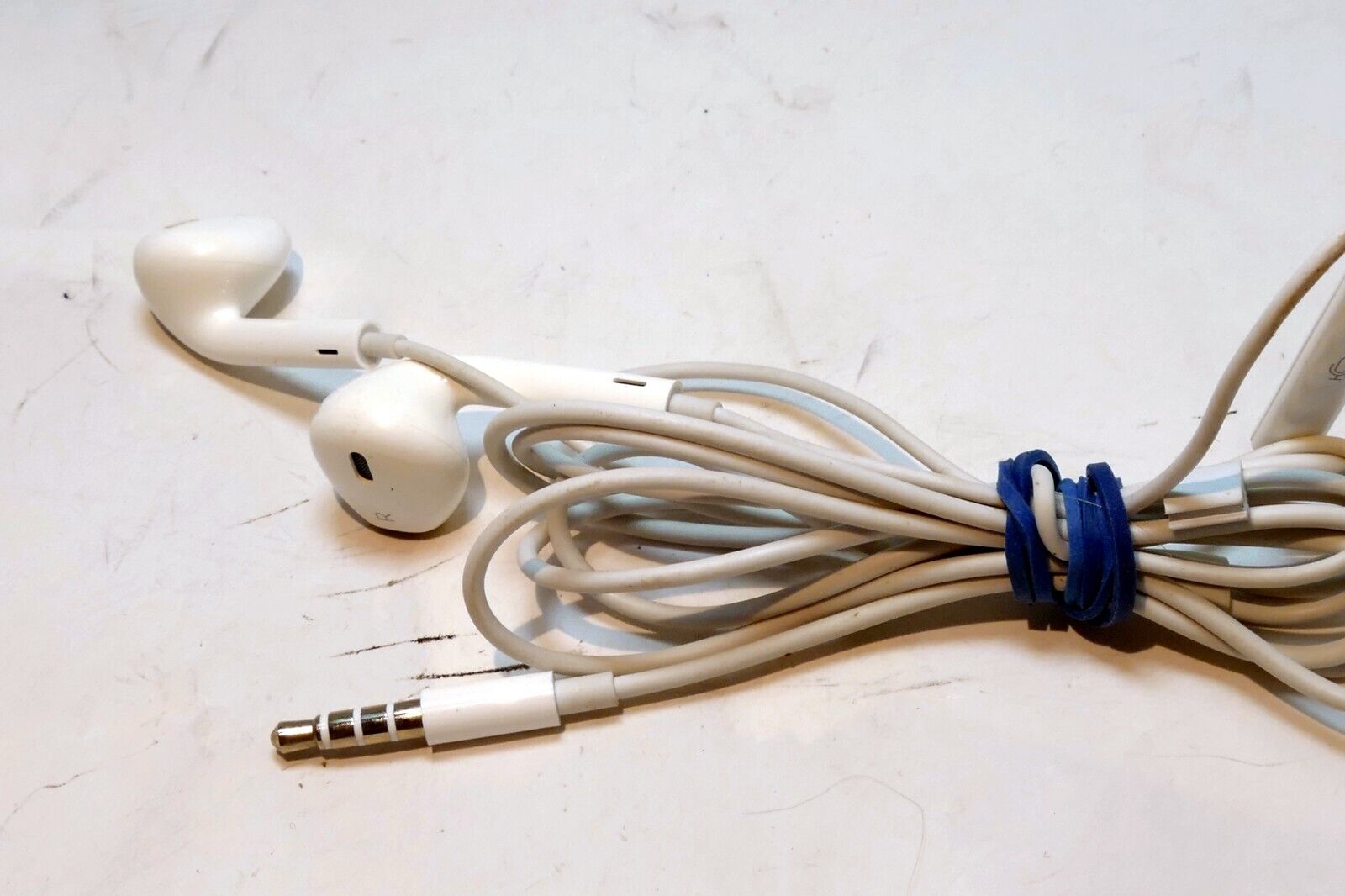 Apple EarPods 3.5mm Jack Headphones w/ Remote In Ear Buds - OEM