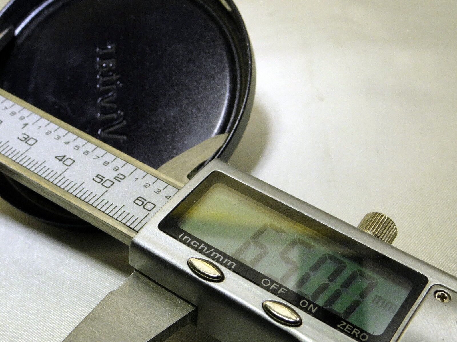 Lens Front Cap Vivitar 62mm slip on type Metal