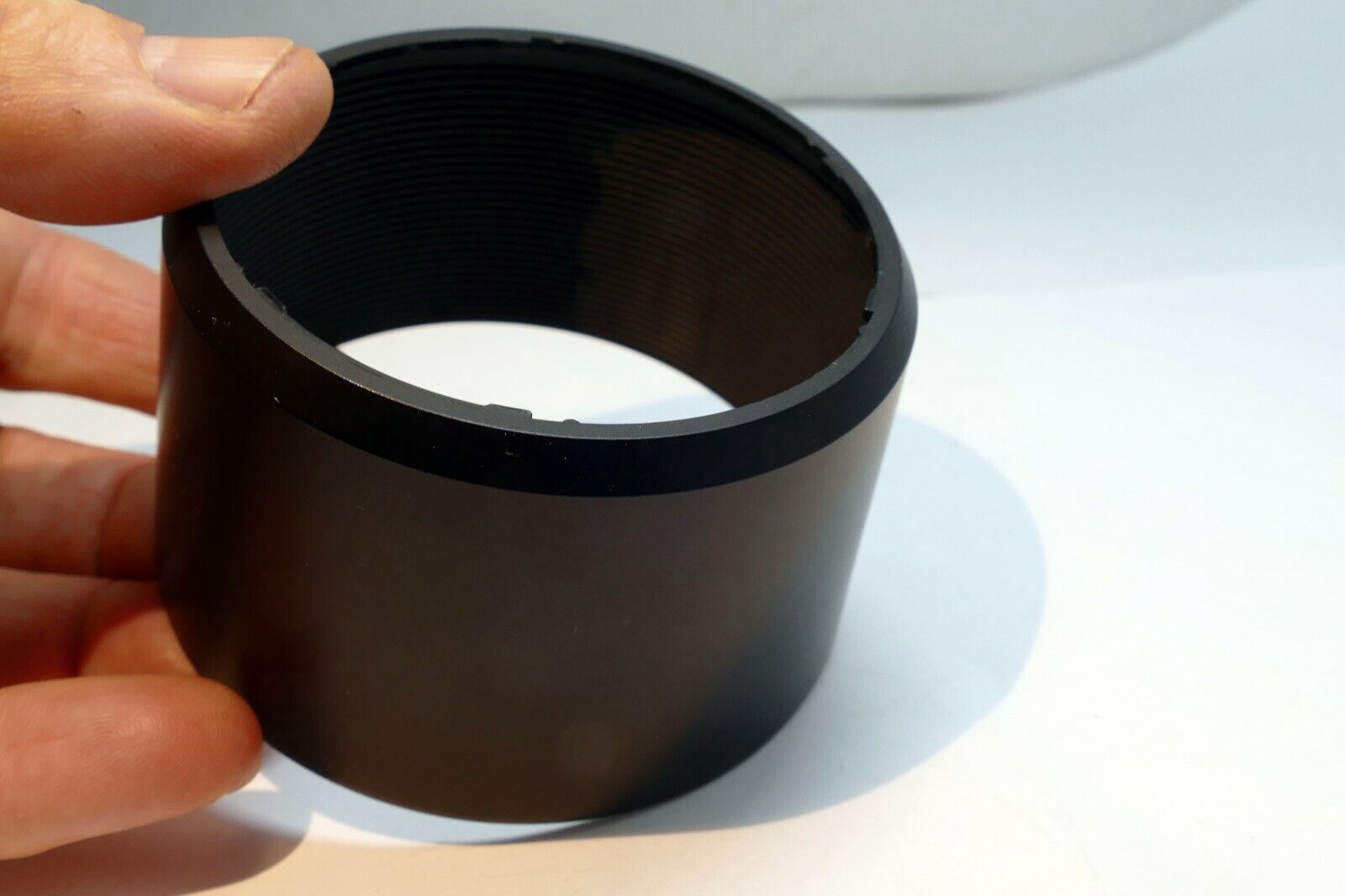 Nikon HB-26 Lens hood Shade for 70-300mm f4-5.6 AF ED Nikkor Genuine OEM