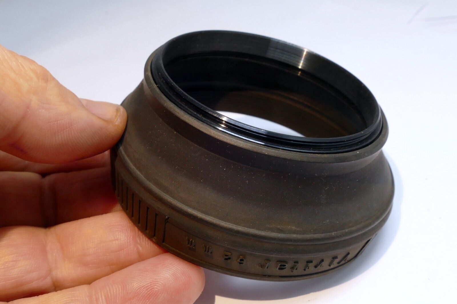 62mm Collapsible Rubber Lens Hood Shade for 70-210mm zoom double threaded