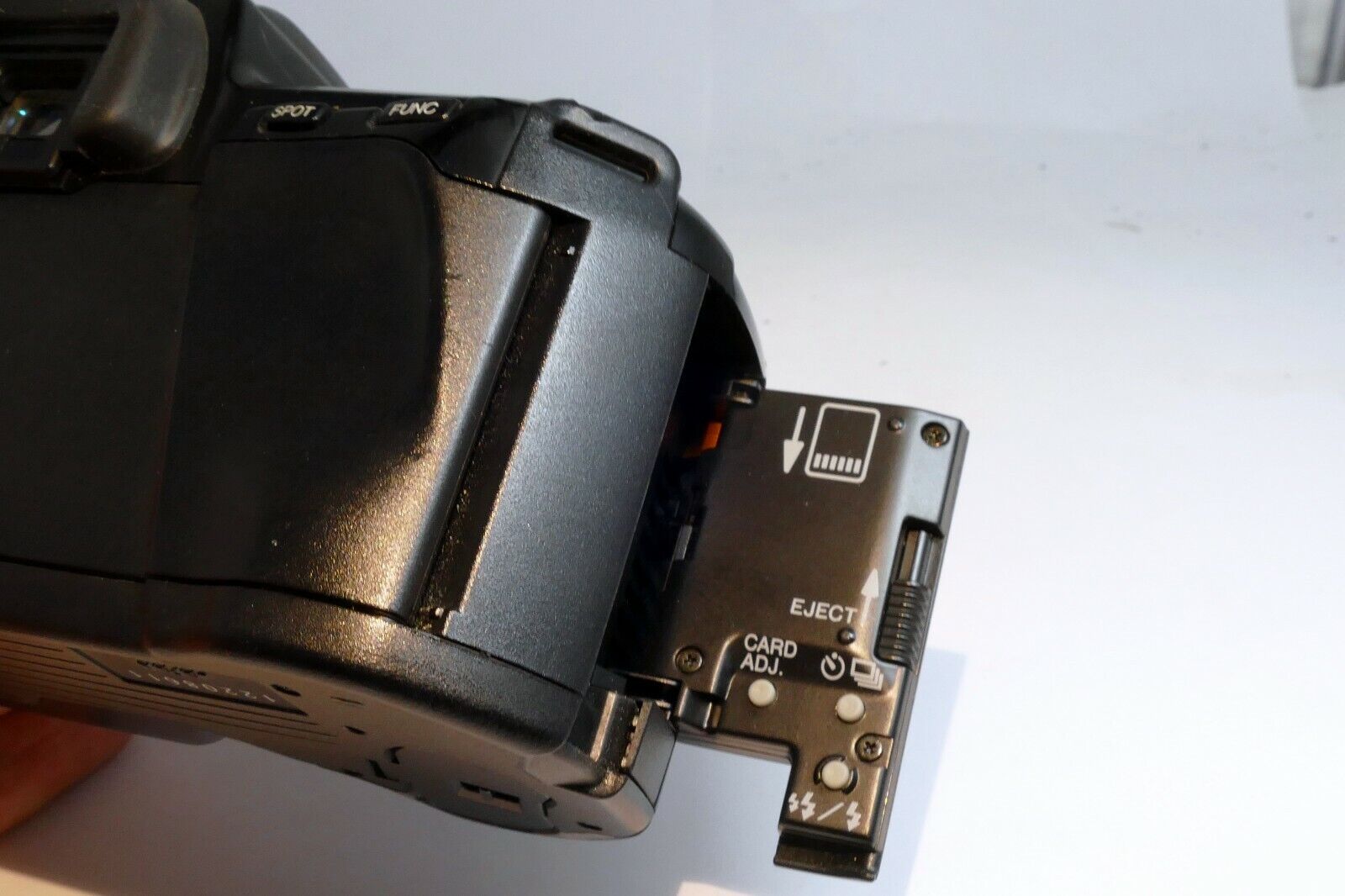 Minolta Maxxum 5Xi Dynax camera body only for parts as found AS IS - UNTESTED