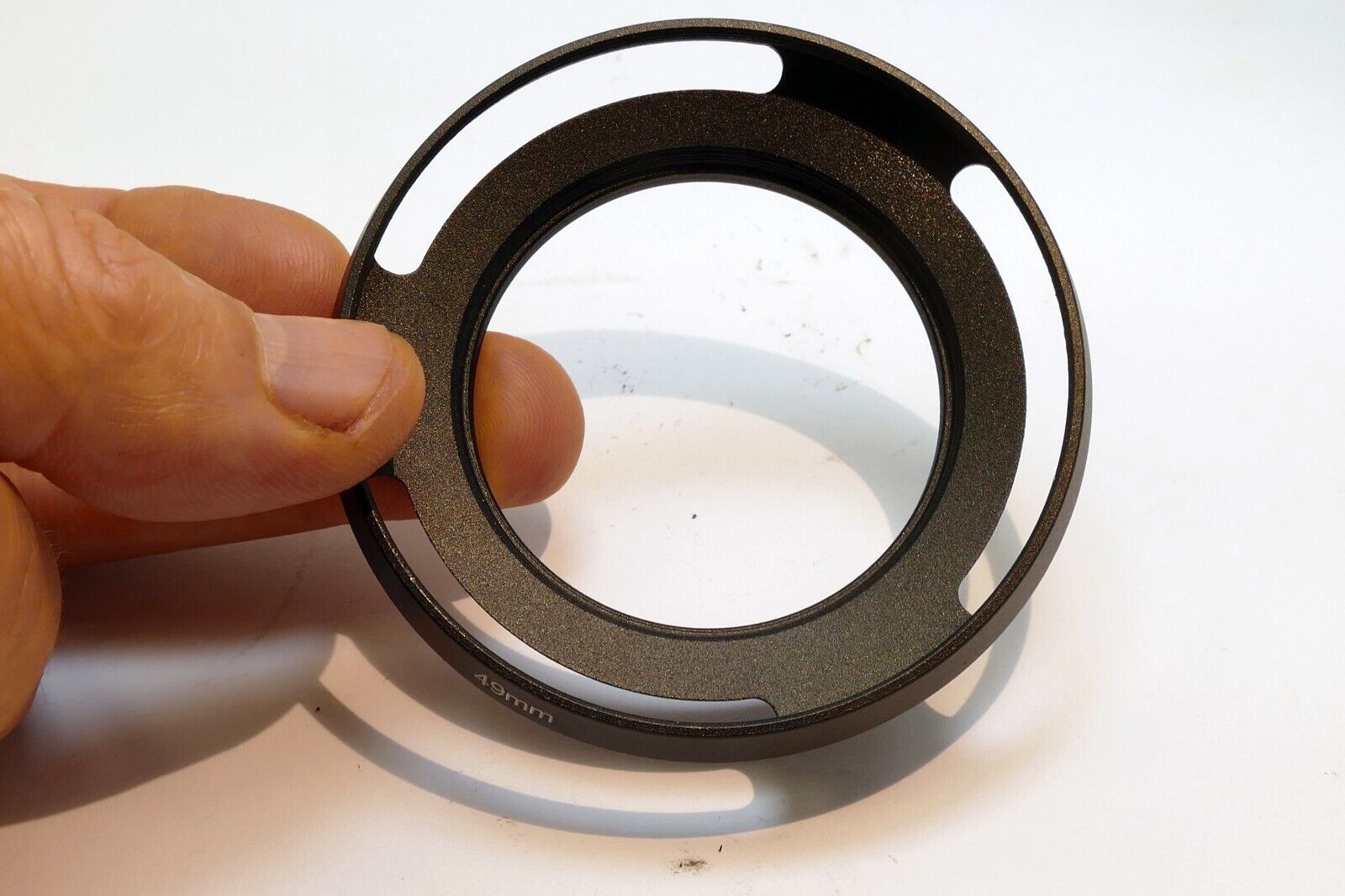 49mm Metal Hood Shade screw in for EF-M 15-45mm f/3.5-6.3 IS