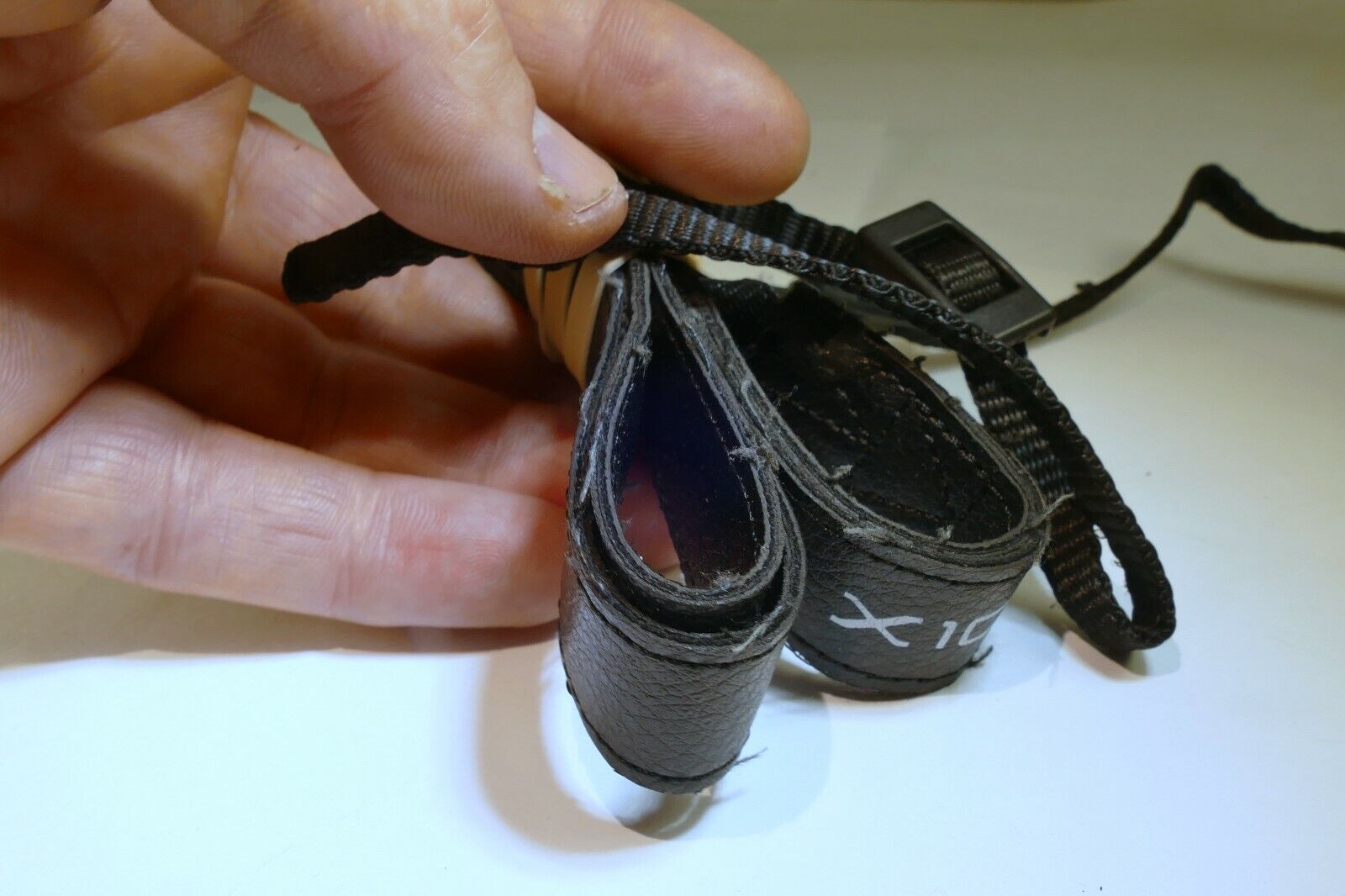 Fujifilm X X-100 V P Fuji Neck Shoulder camera Genuine Original OEM