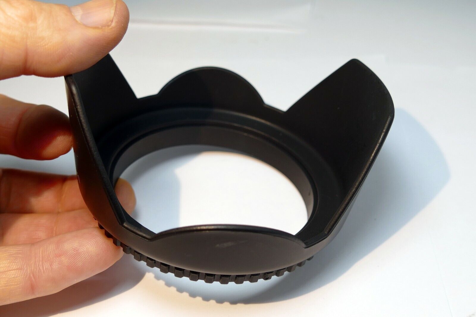 77mm Plastic Lens Hood Shade petal flower shaped