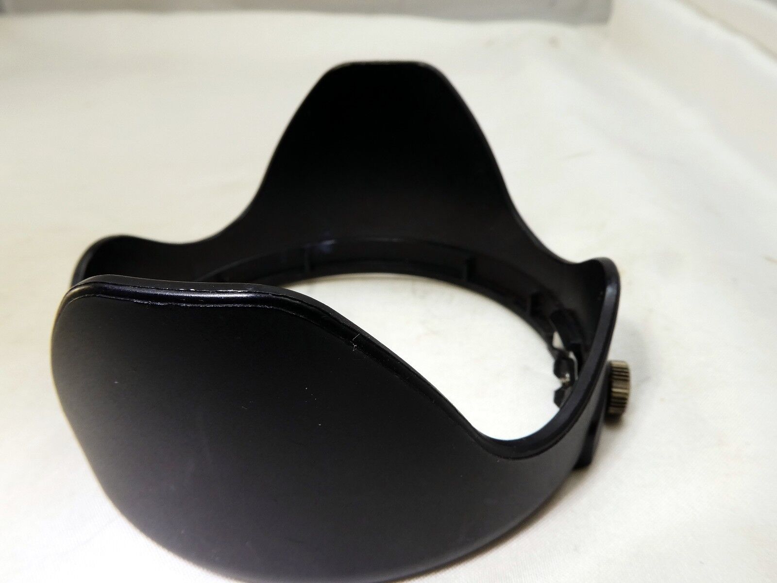 75.2mm ID Lens Hood Flower Lens Hood unknown brand petal shaped