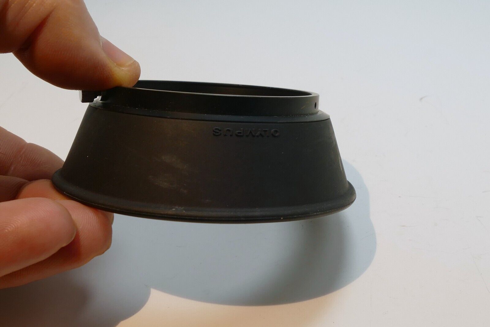 55mm Olympus OM 35-105mm f3.5-4.5 lens hood shade - OEM Genuine fits 24mm f2.0