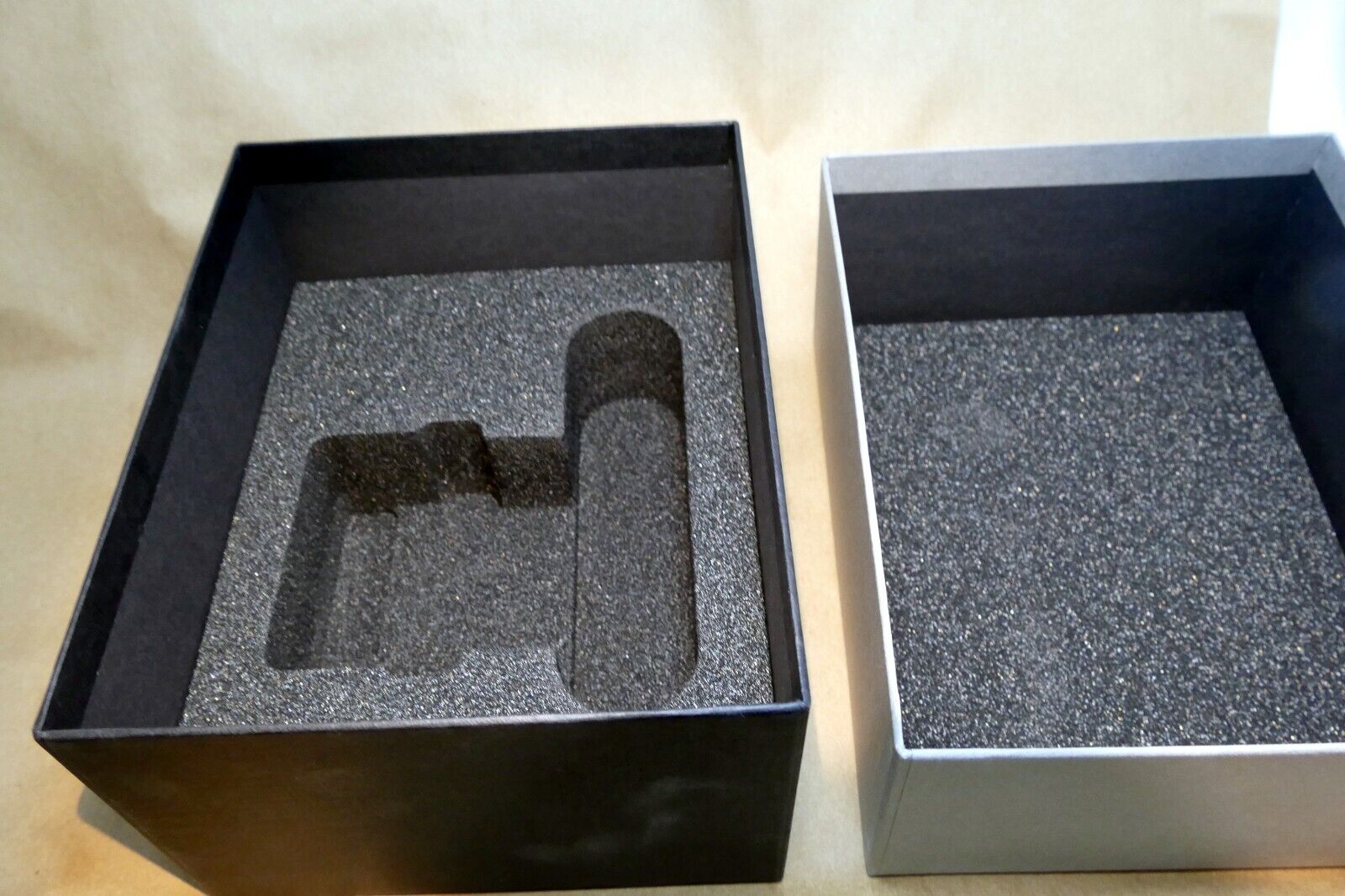 Empty Box (only ) for camera body Black / Gray Q2 Monochrom Leica