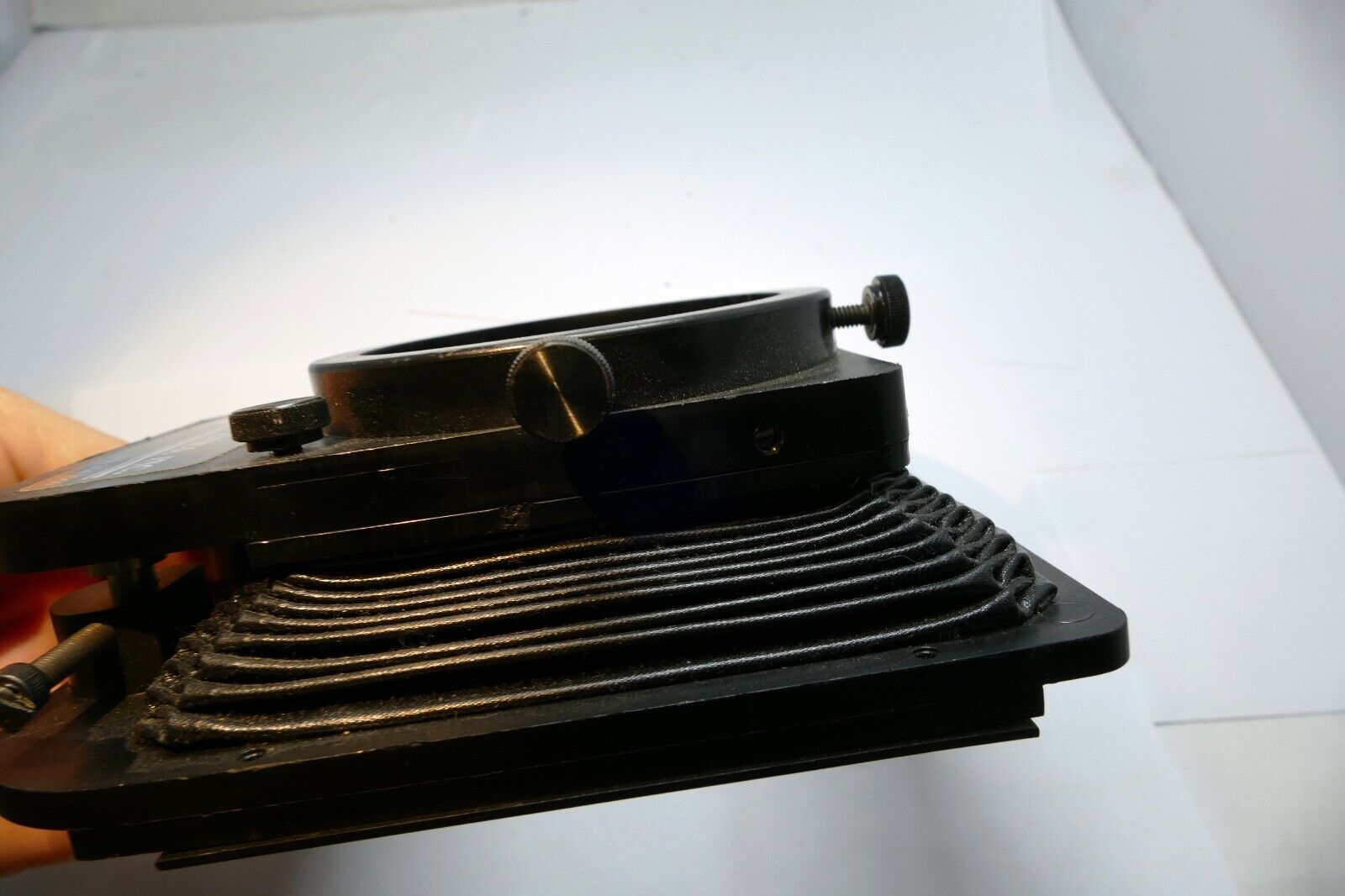 Lindahl Bellows lens Hood 31.1320 Bell-O-Shade Single 3X3 filter slot