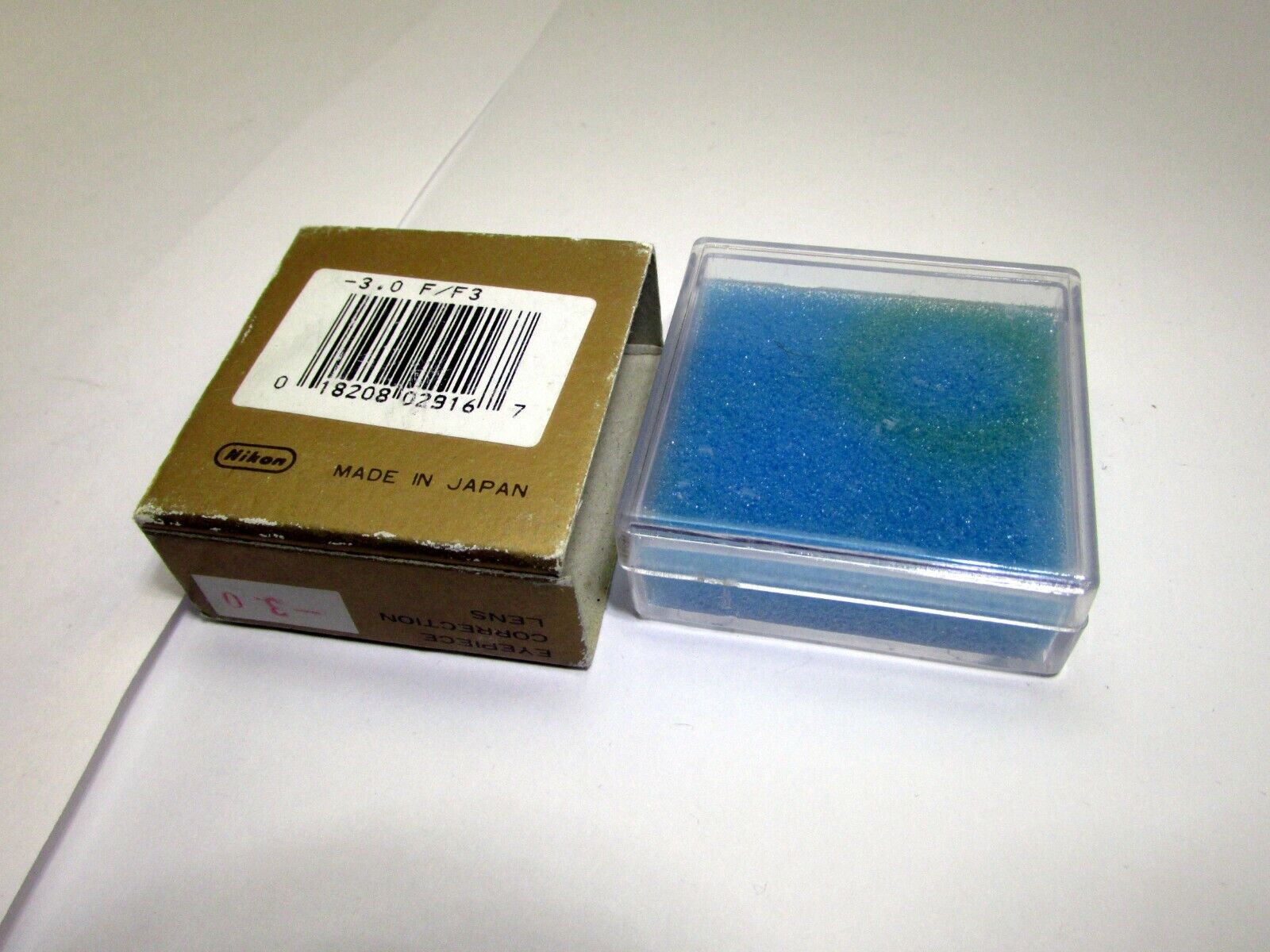 Empty Box for Nikon Eyepiece Correction Lens for F3 F3HP cameras 47X47mm
