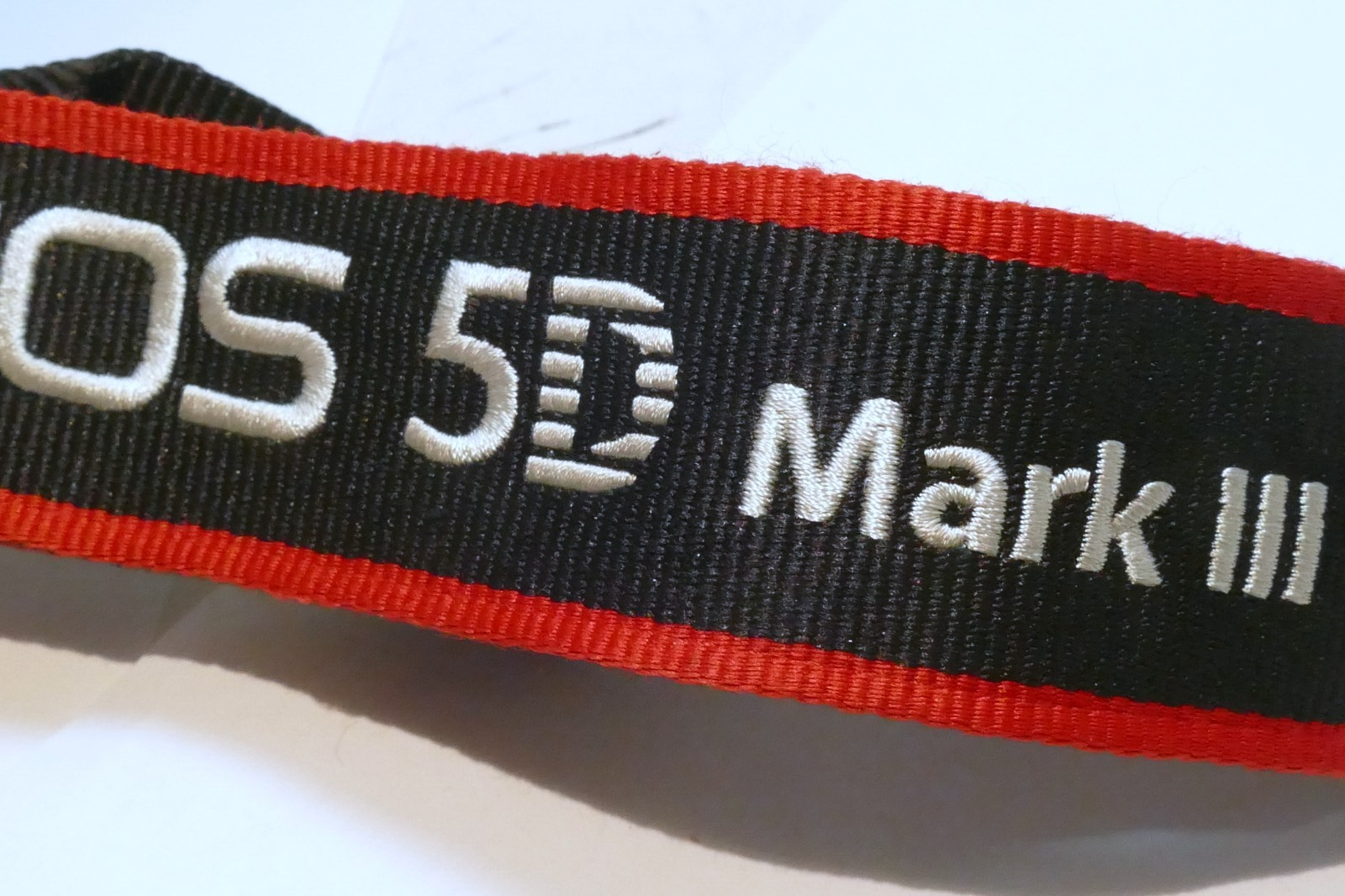 Canon EOS 5D MARK III Camera Neck Shoulder Strap Canvas Black/Red - Genuine OEM
