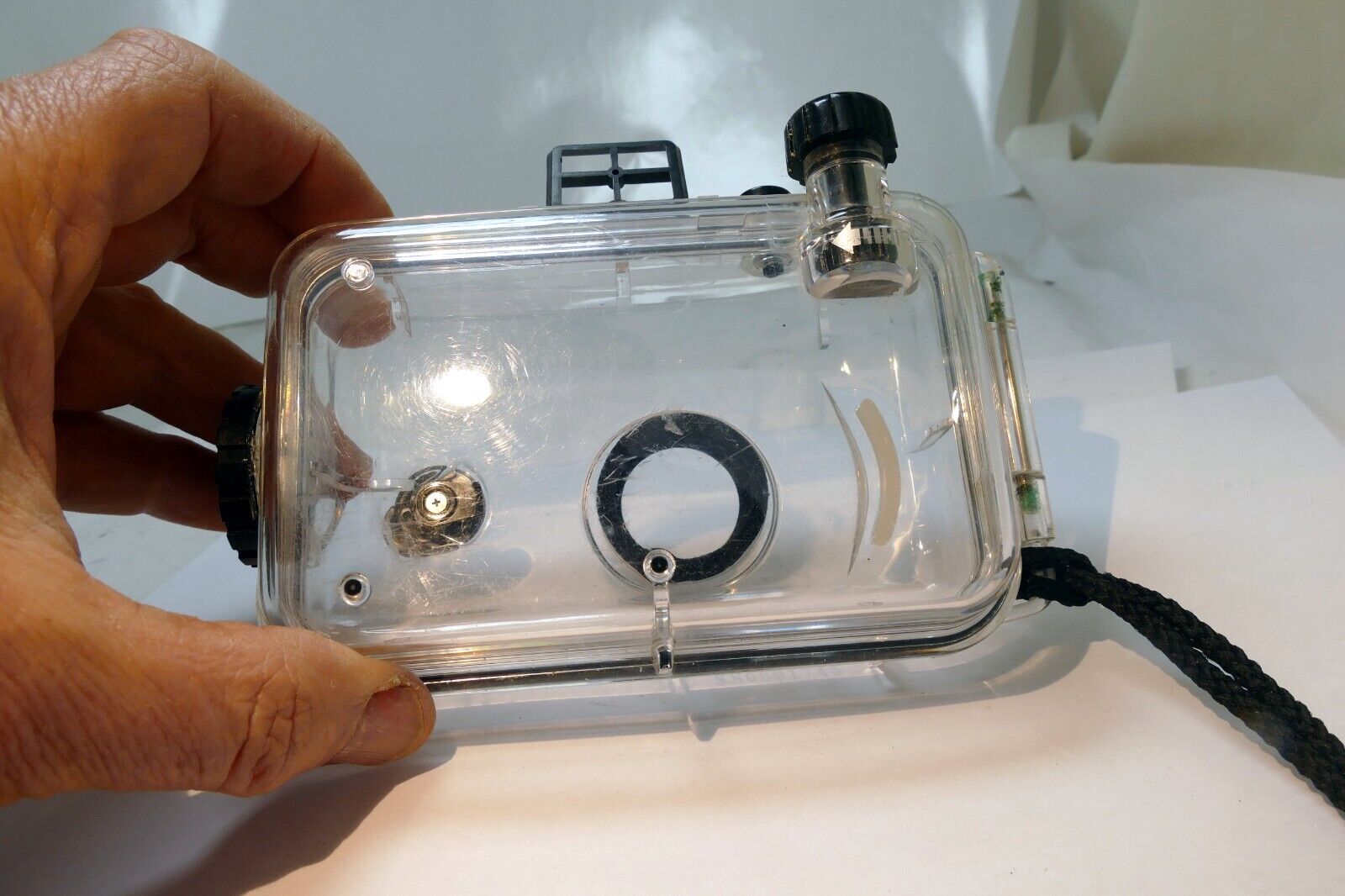 Scuba Diving Underwater 35mm Film Camera Waterproof to 100 Feet Reusable w/Flash