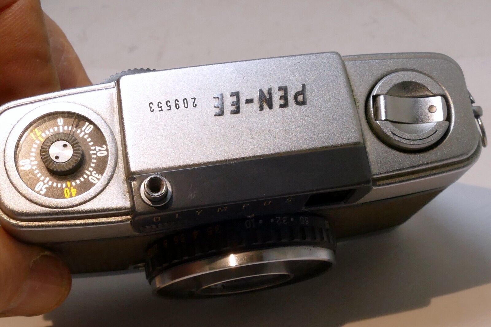 OLYMPUS PEN EE Zuiko 2.8cm F/3.5 Half Flame Film Camera AS IS for PARTS REPAIR
