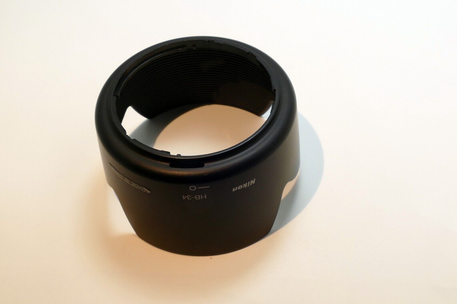 Nikon HB-34 Lens Hood Shade for AF-S DX 55-200mm F4-5.6G ED  - - -  Genuine OEM