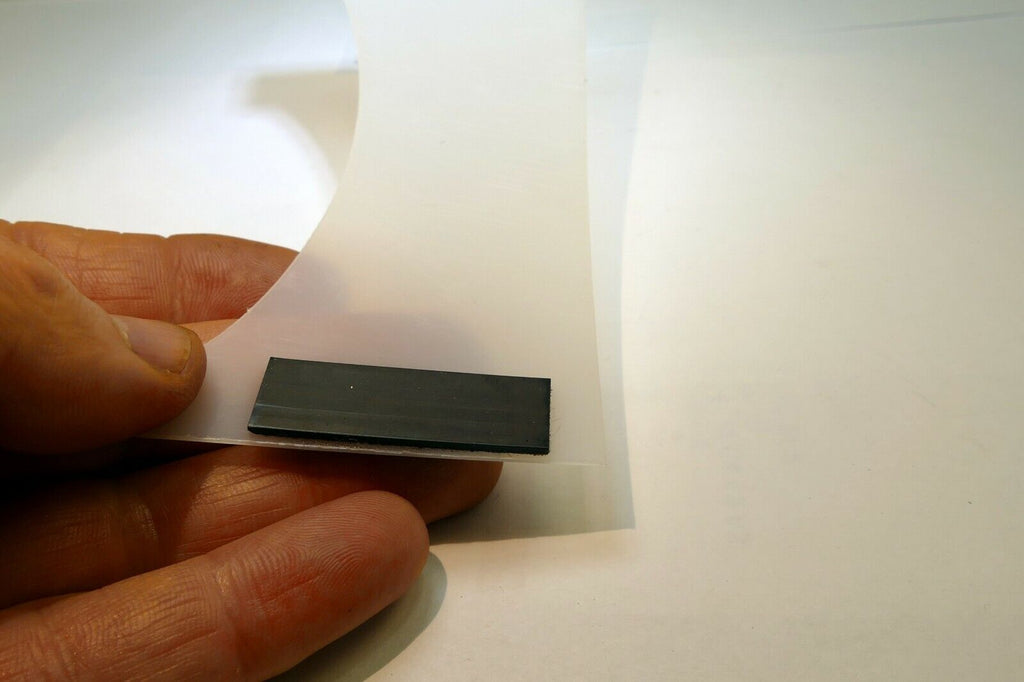 Lindahl Vignette White Mask 2.5X5" Smooth Bottom Arc magnetic frame