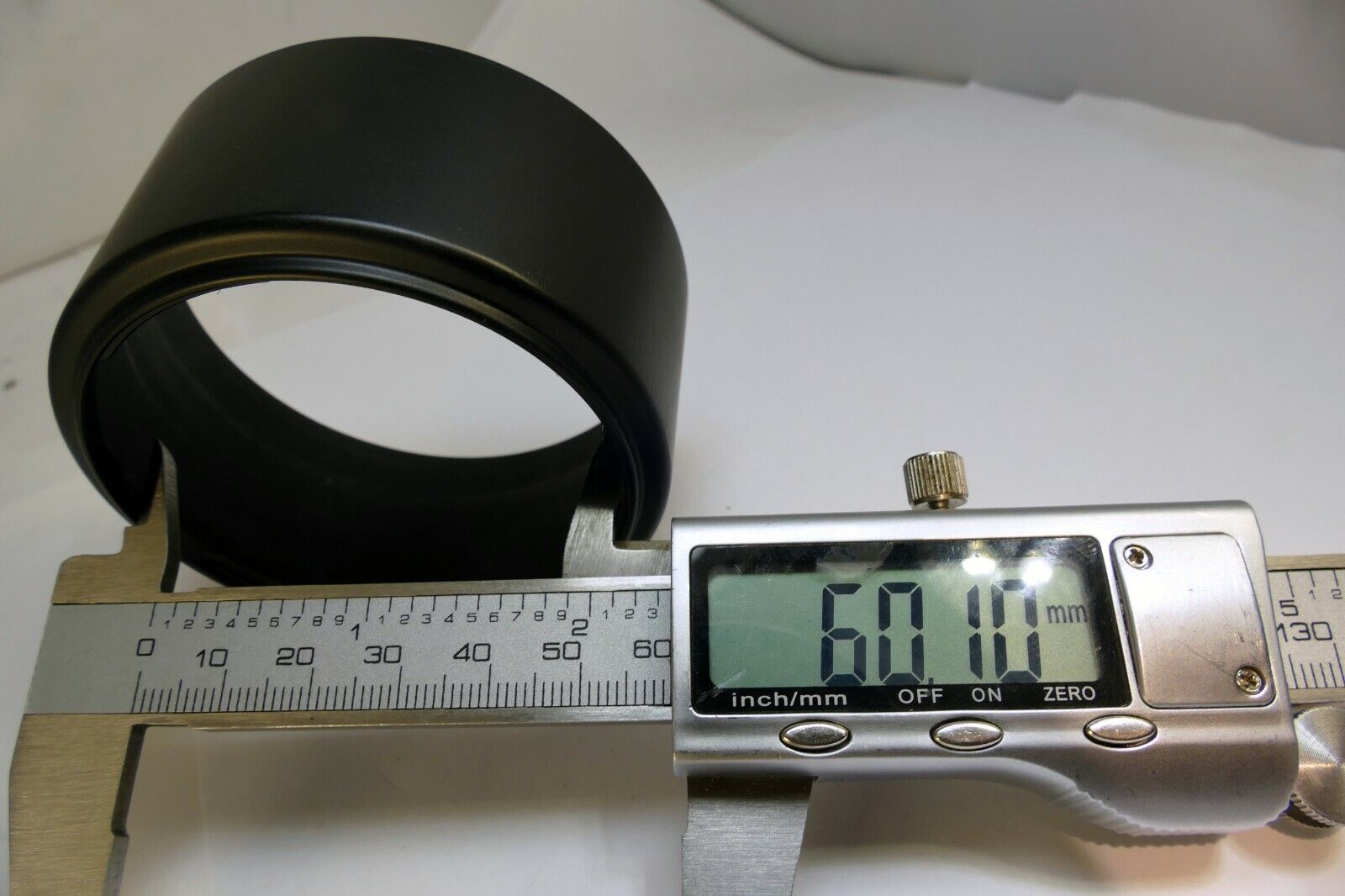 60mm ID Lens Hood Shade plastic twist on type