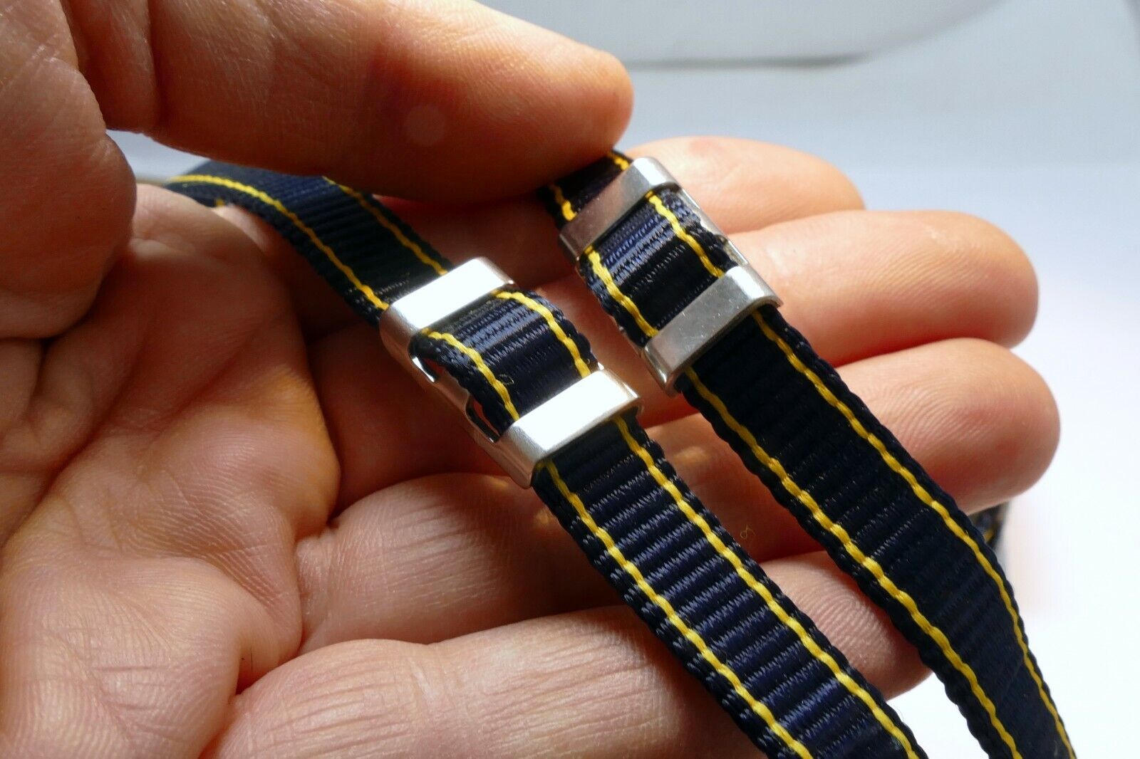 Zenza Bronica shoulder neck strap 1cm wide ETRs ETRSi 645 OEM - Missing end lugs