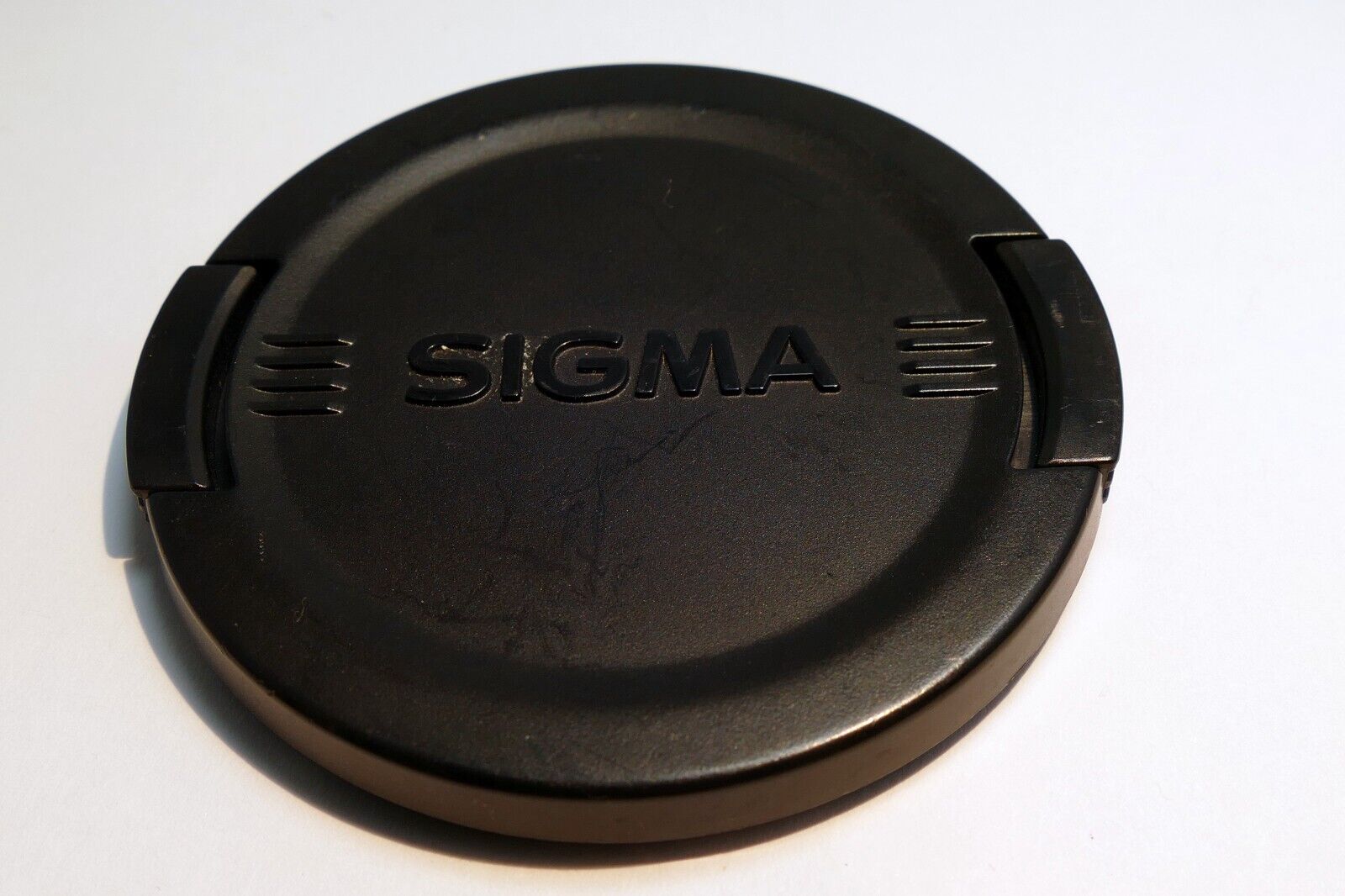 Sigma 62mm Lens Front Cap Snap on type for 18-200mm DG 70mm f2.8 EX 30mm f1.4 HS