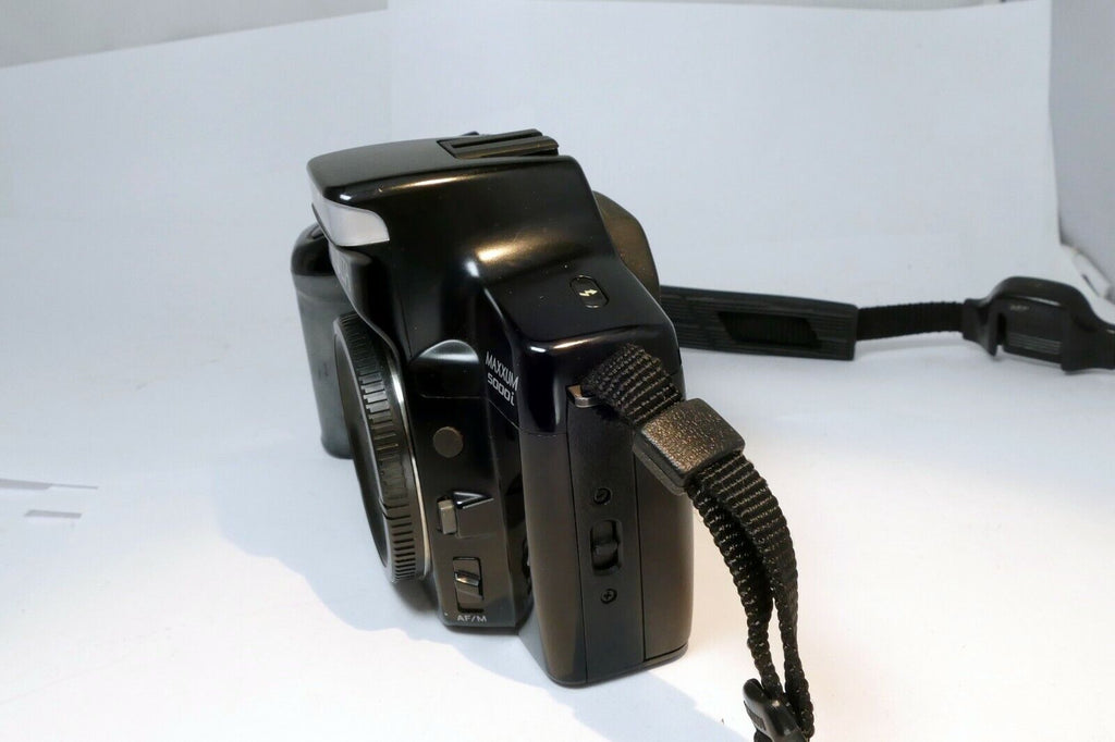 Minolta Maxxum 5000i 35mm SLR Film Camera body only
