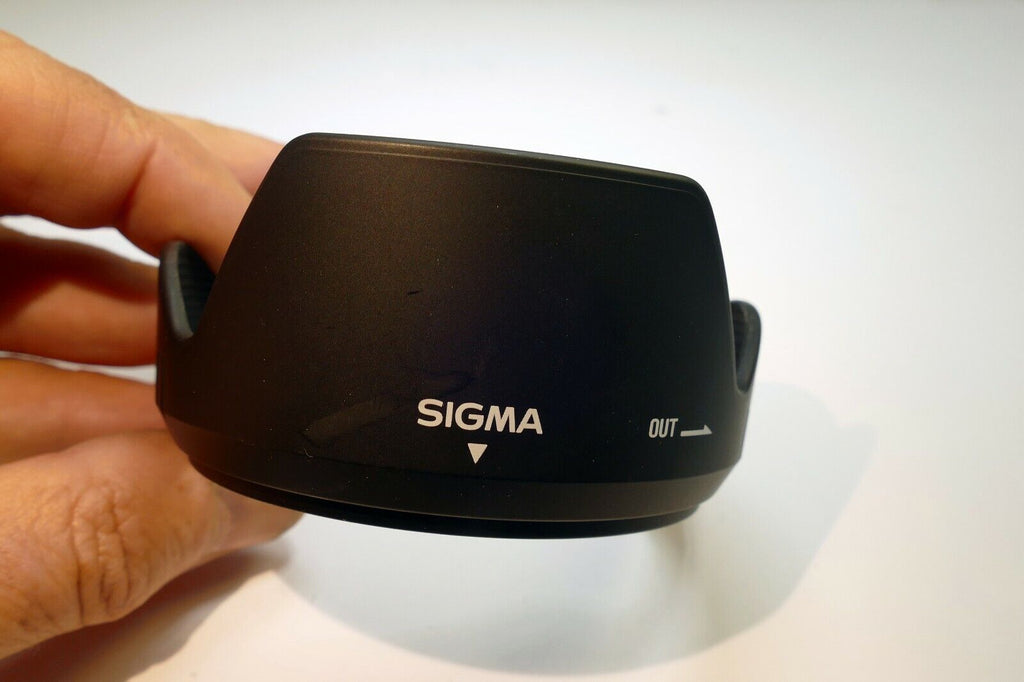 Sigma LH 680-01 Lens Hood Shade for 18-125mm f3.5-5.6  DC EX (smooth finish)