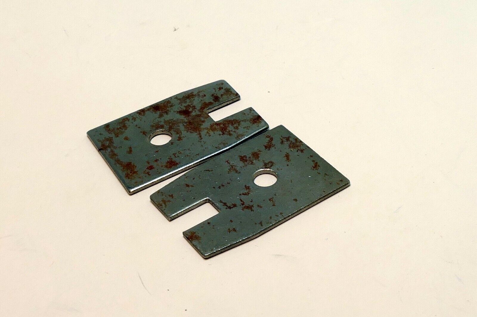 Metal tie Plates 30X44mm