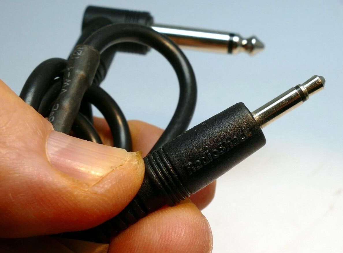 1/4 inch TS  Male to 3.5m Mono Audio  Cable 2  feet extension adapter