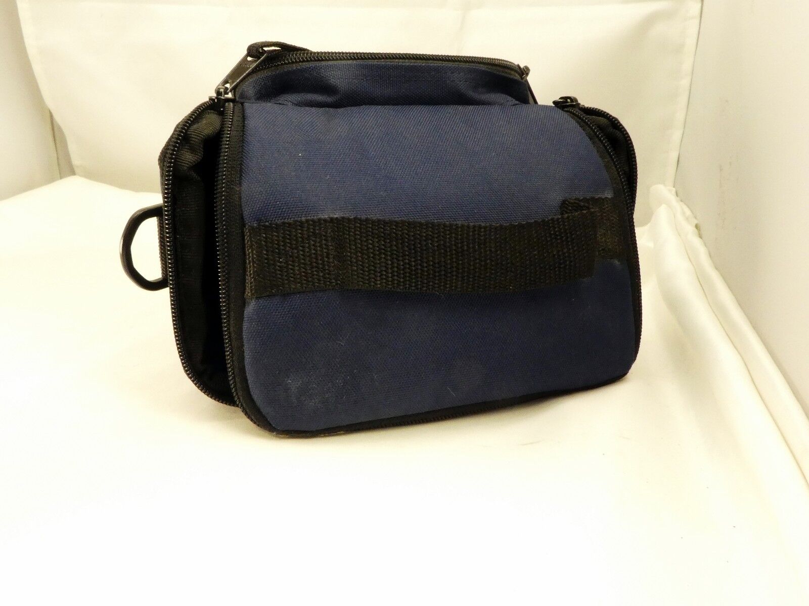 Quantaray camera Case - 6X7" Top Load Blue for Canon or Nikon D3200 T6i T7i 80D