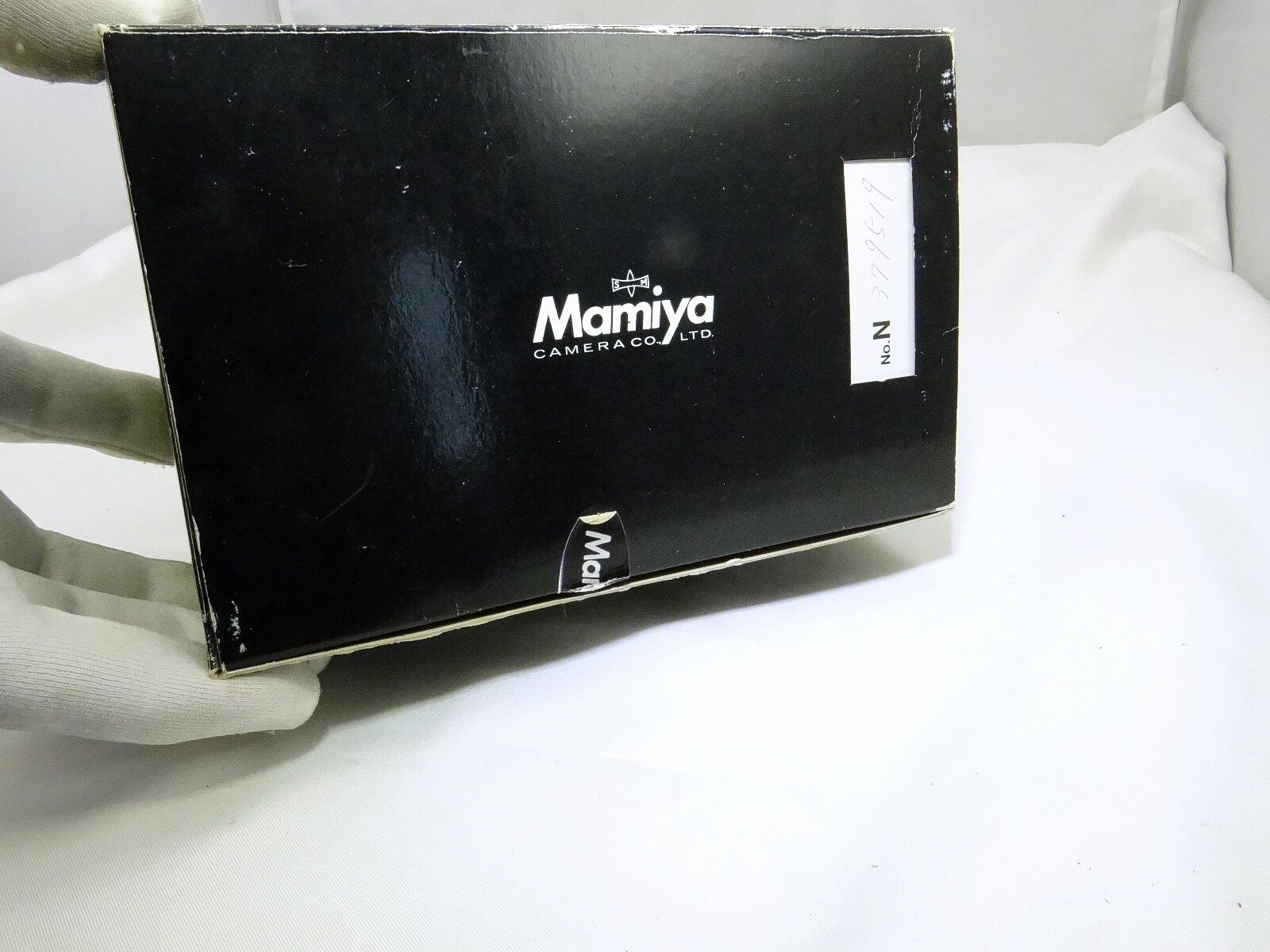 Empty box for Mamiya ZE-2 35mm Camera body