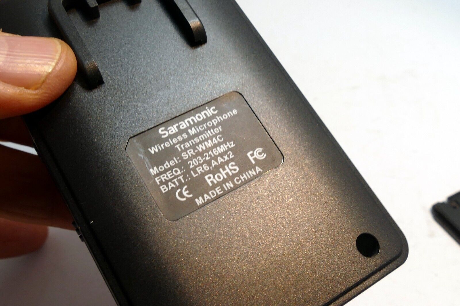 Saramonic SR-WM4C Wireless Lavalier Microphone Transmitter  - missing antenna