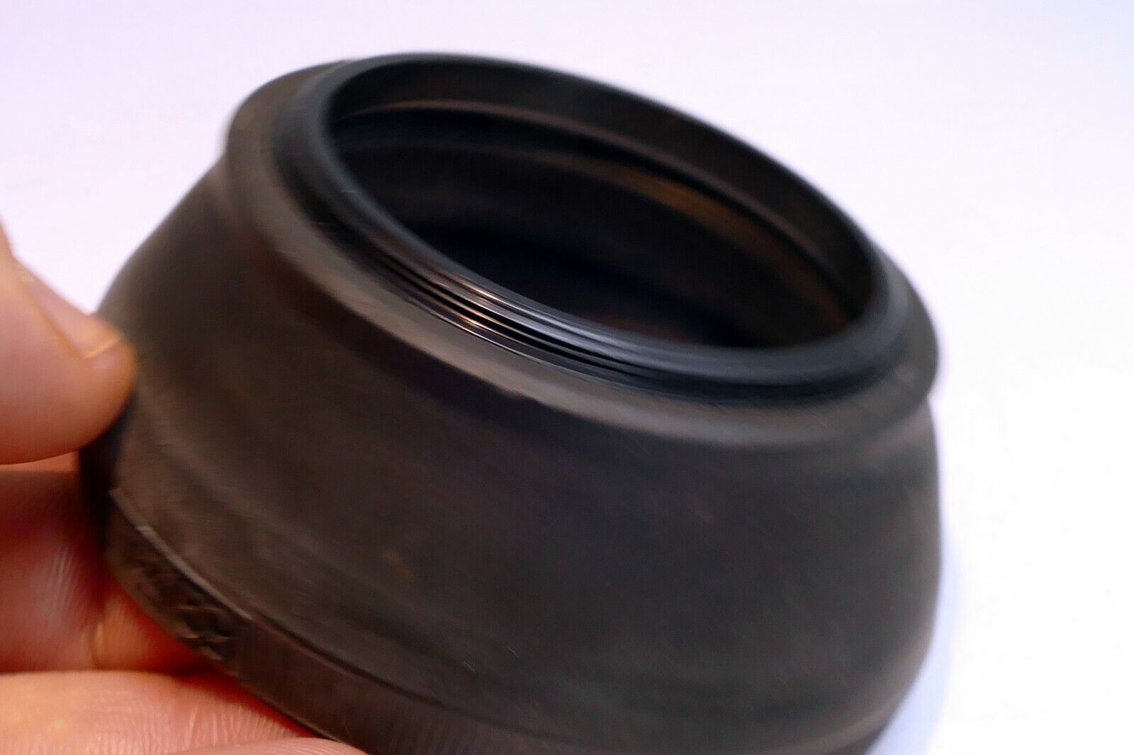 52mm Rubber Hood shade double  threaded