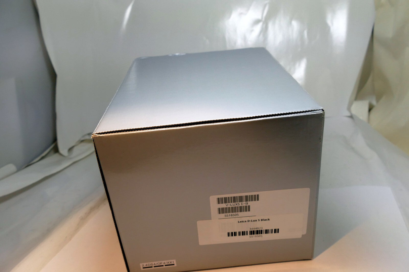 An Empty Box (only ) for  Leica V-Lux 5 DC vario Elmarit 9.1-146mm f2.8 19120