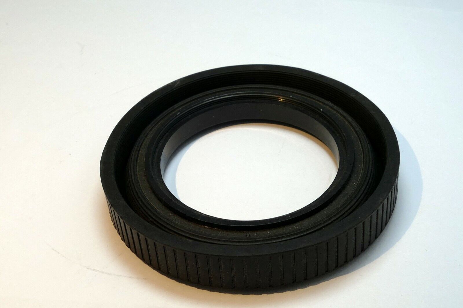 58mm screw in  Rubber Lens Hood Shade for 70-210mm f3.5  telephoto