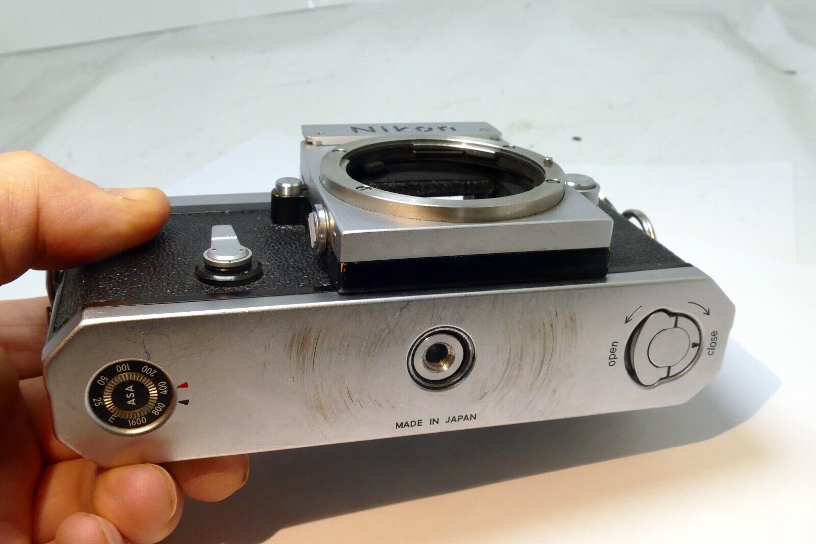 Nikon F 35mm film camera body only S# 7164692 - works good