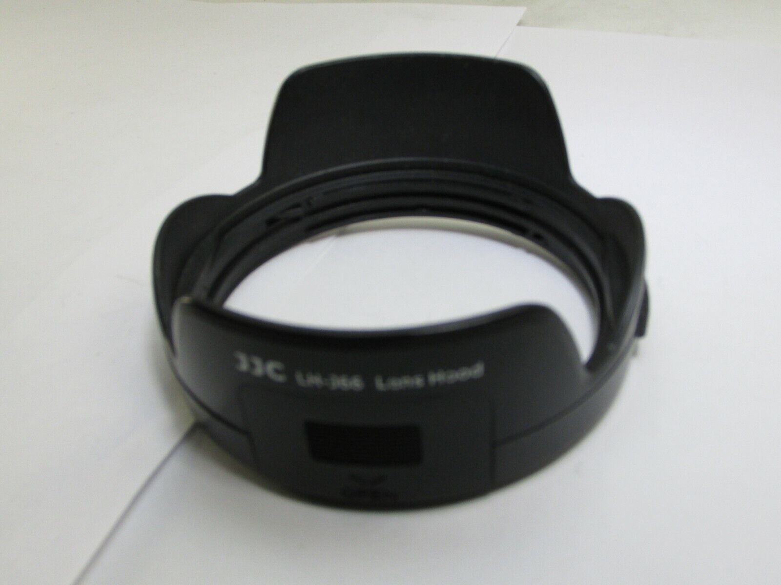 JJC Lens hood Shade LH-J66 for  Olympus M. Zuiko 12-40mm