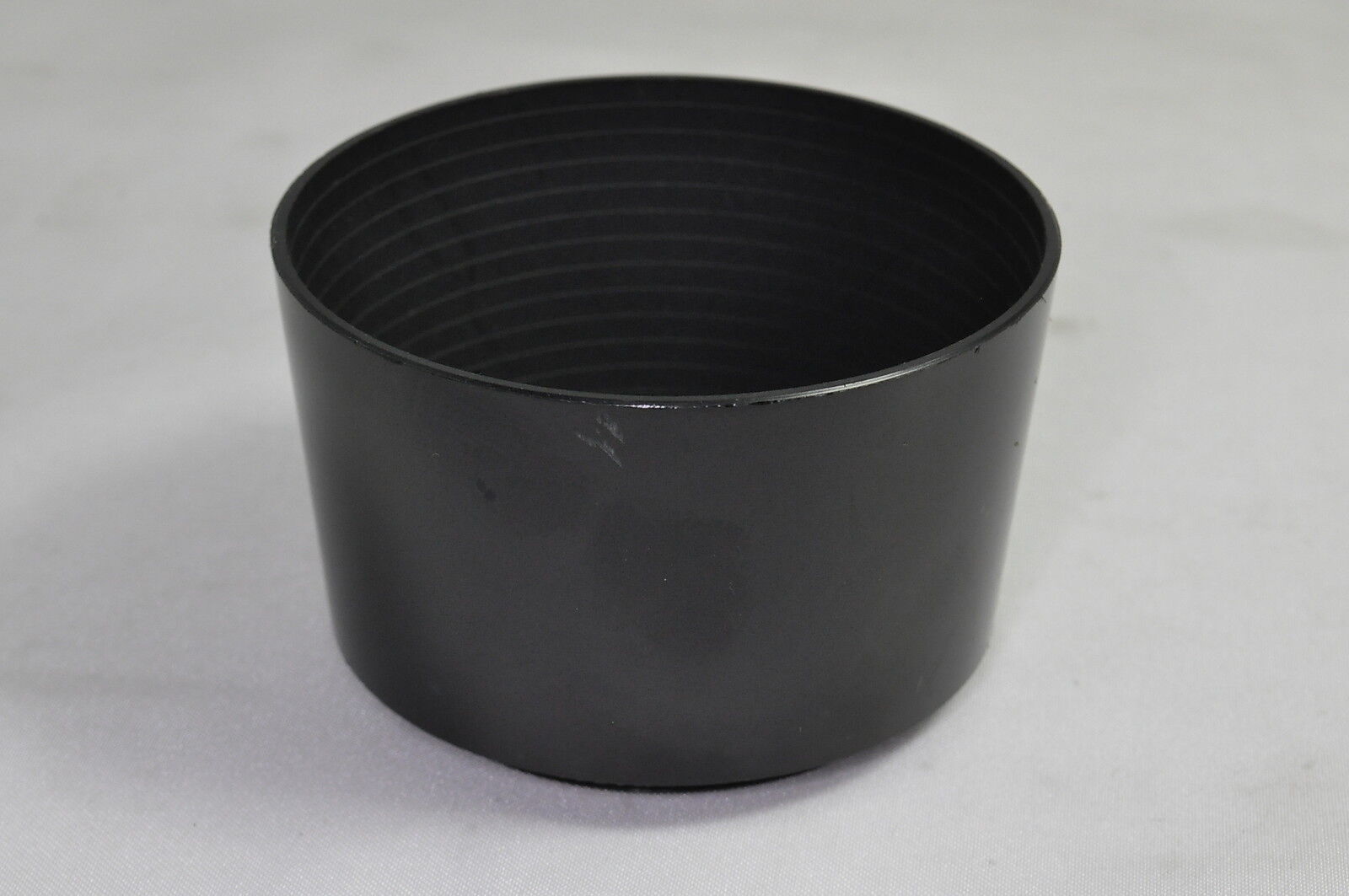 Tamron 84FH Plastic Lens Hood Made in Japan Genuine 5310027