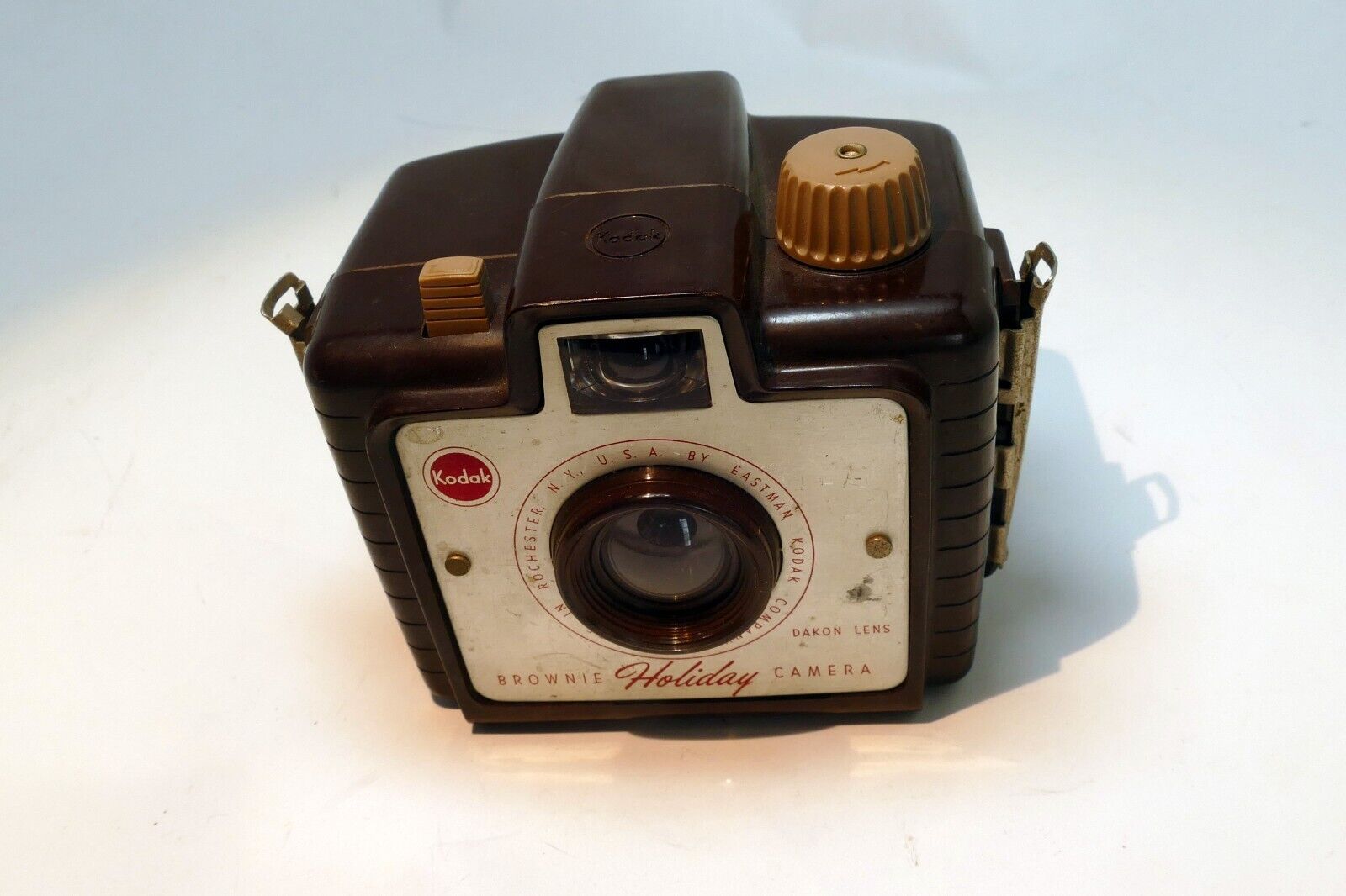 1950's Kodak Brownie Holiday Flash Camera w/ Dakon Lens use 127 film