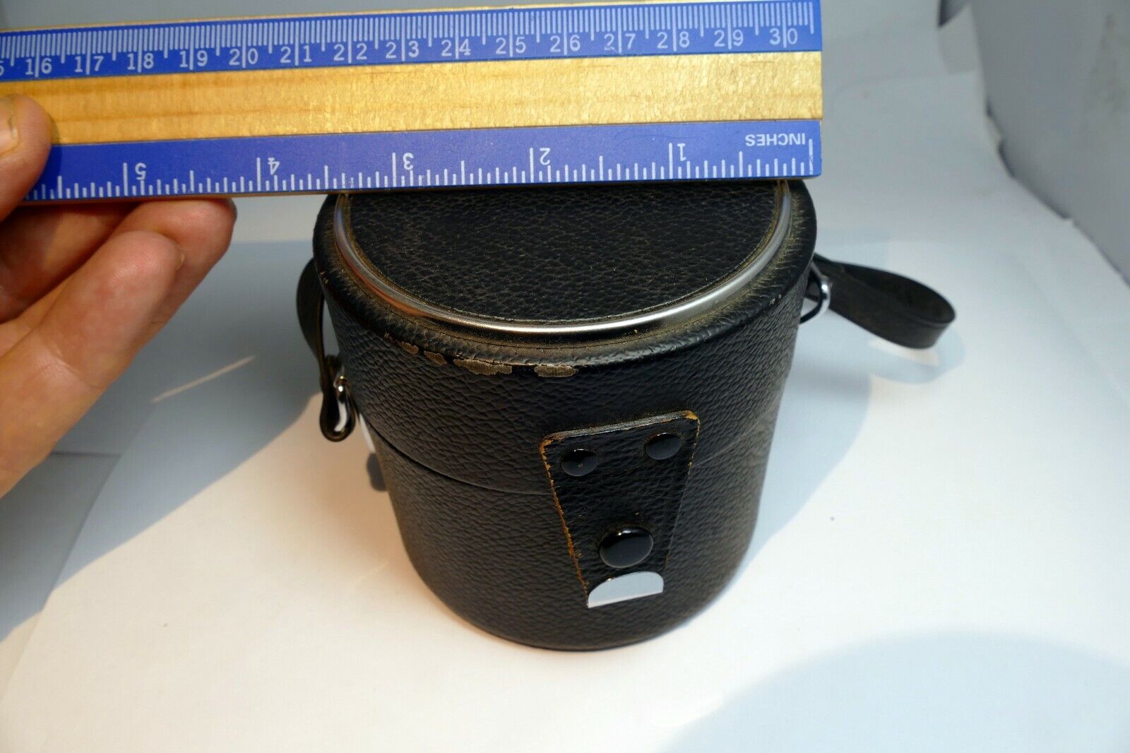 Vivitar Lens hard Cover Case  for 28mm f2.5 f2.8 35mm f2.8 lenses 50mm f1.4