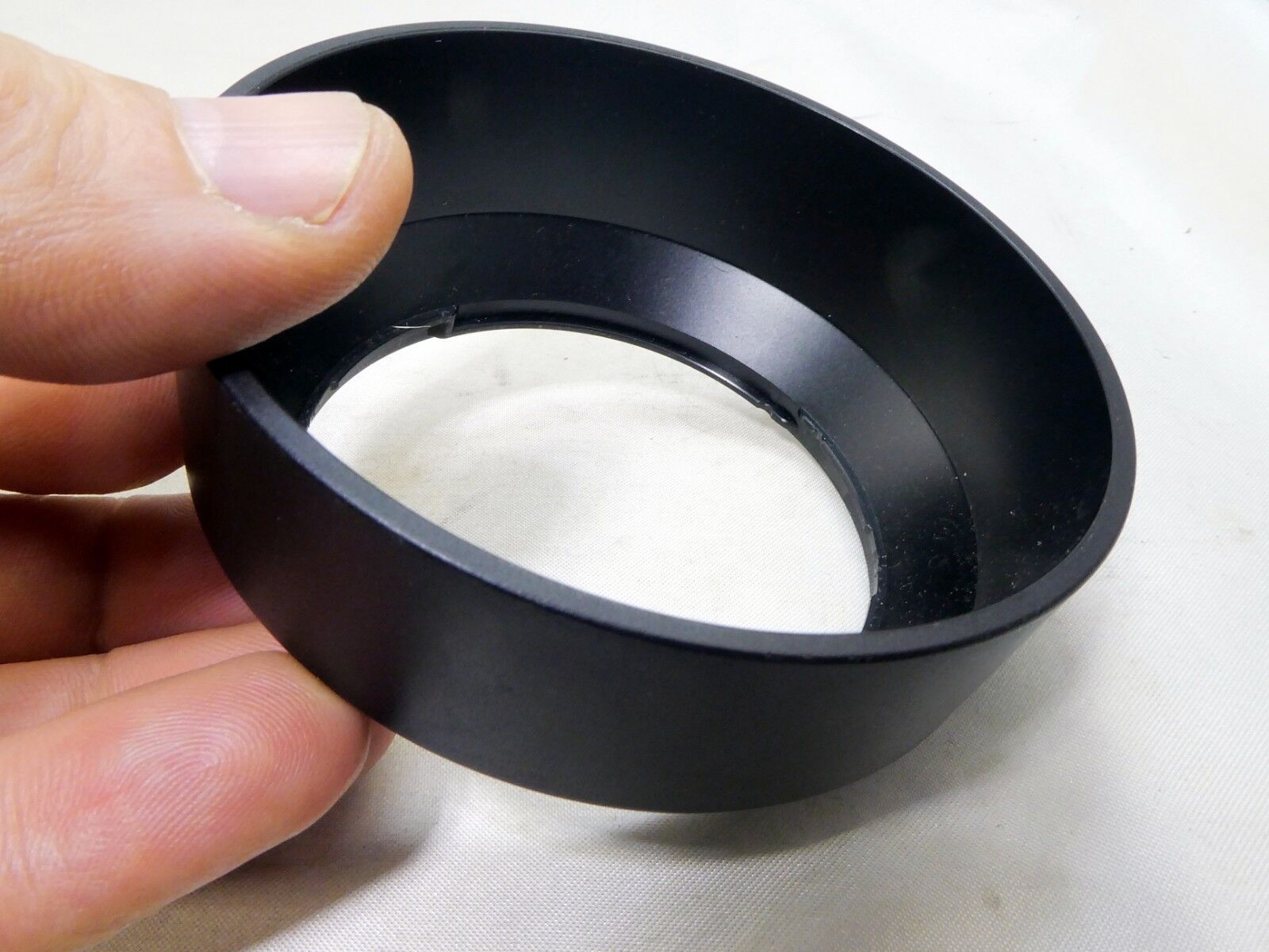 65mm ID  Plastic Lens Hood  twist on type (unknown brand)