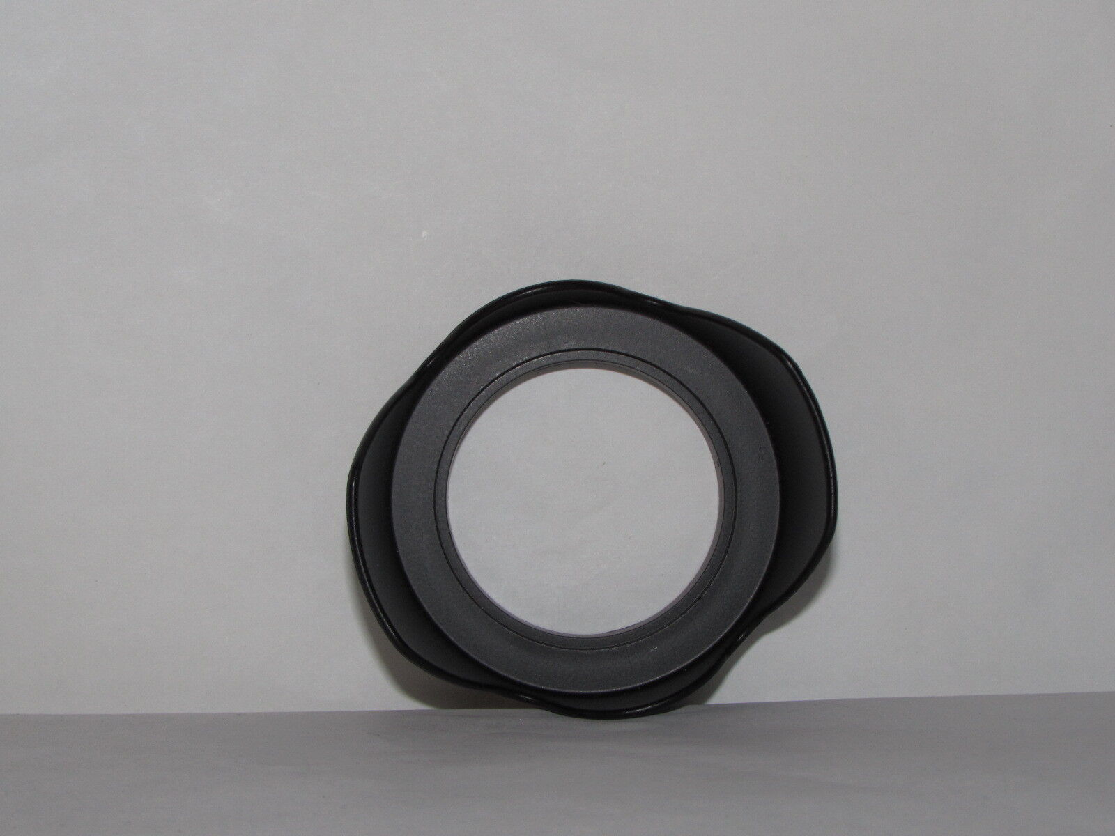 Screw in type 52mm Lens Hood for 18-55mm f3.5-5.6 AF-S