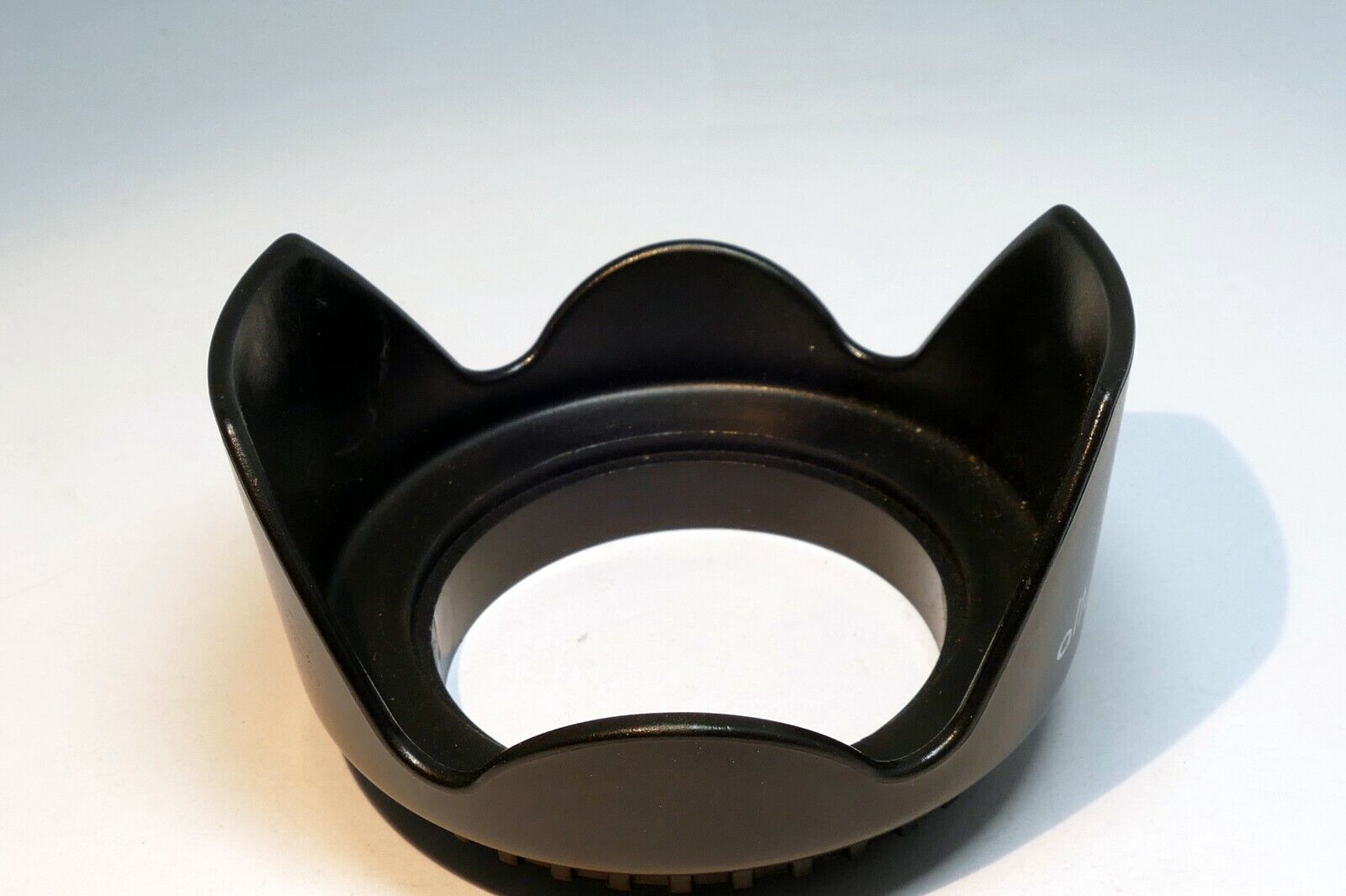 Altura 52mm Lens Hood Tulip Shade Threaded type for 18-55mm VR 50mm f1.8