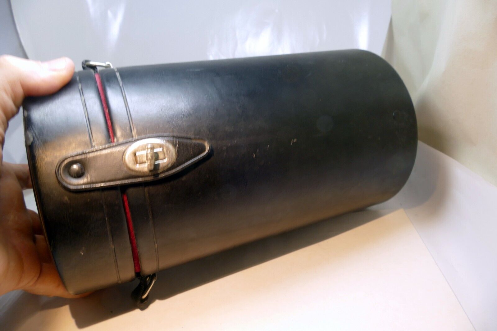 Nikon CL-73 Lens Hard Case with strap 80-200mm f2.8 AF-S  Nikkor fits 70-200mm