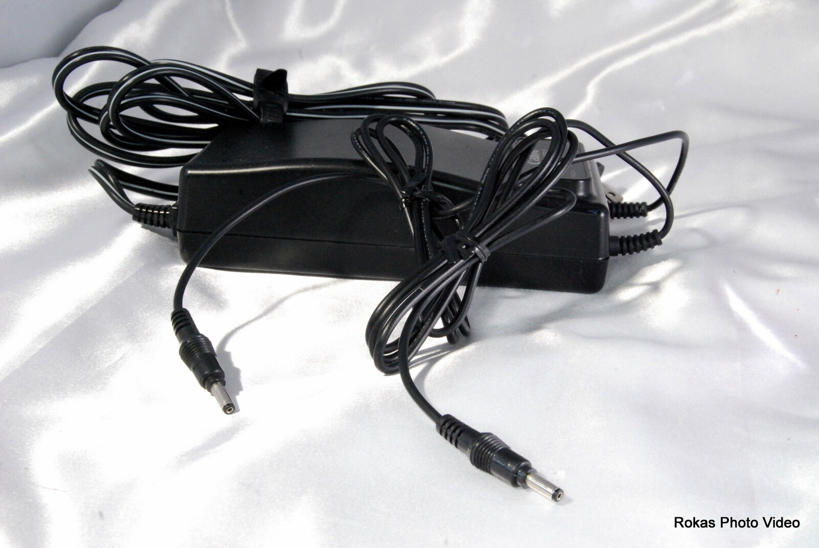 Canon Ni-Cd battery Charger E1   original  Genuine  OEM