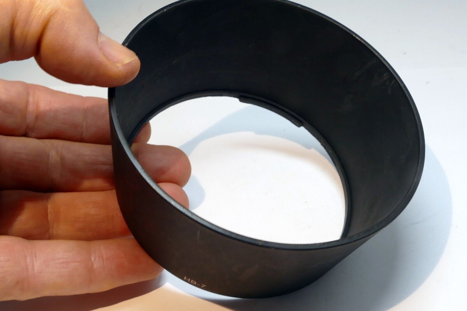 Aftermarket  HB-7 Lens Hood Shade for  Nikon AF Nikkor 80-200mm f/2.8D ED