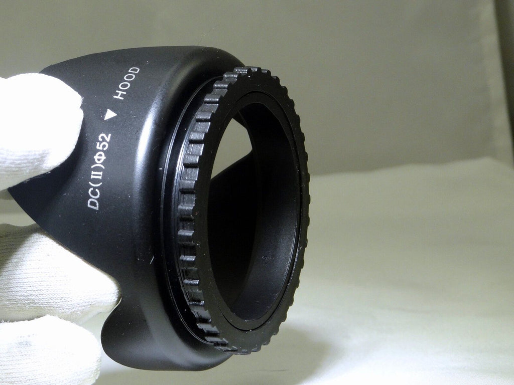 Plastic Petal Φ 52mm Lens Hood Shade Screw in 18-55mm lenses VR